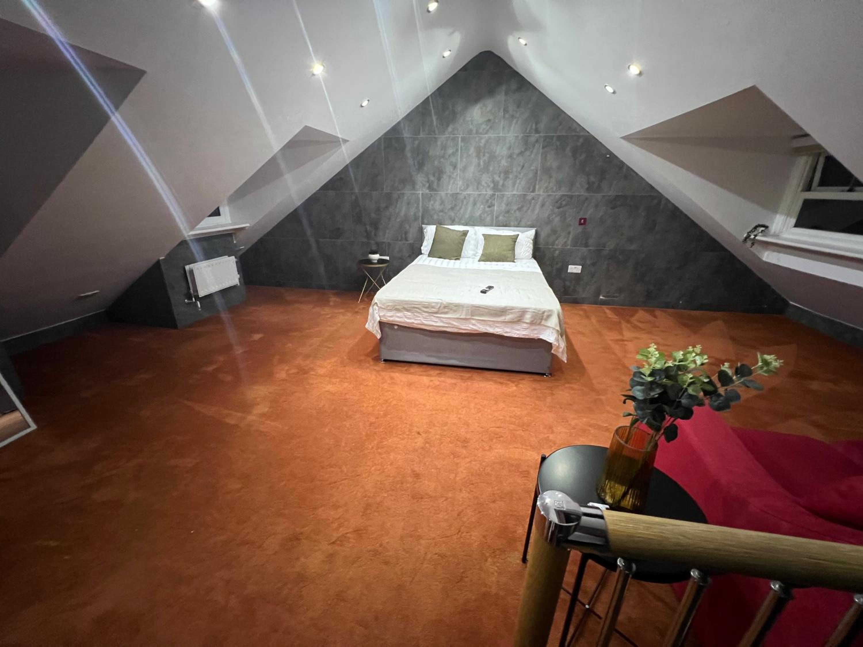 Deluxe Double Room with Bath photo 3