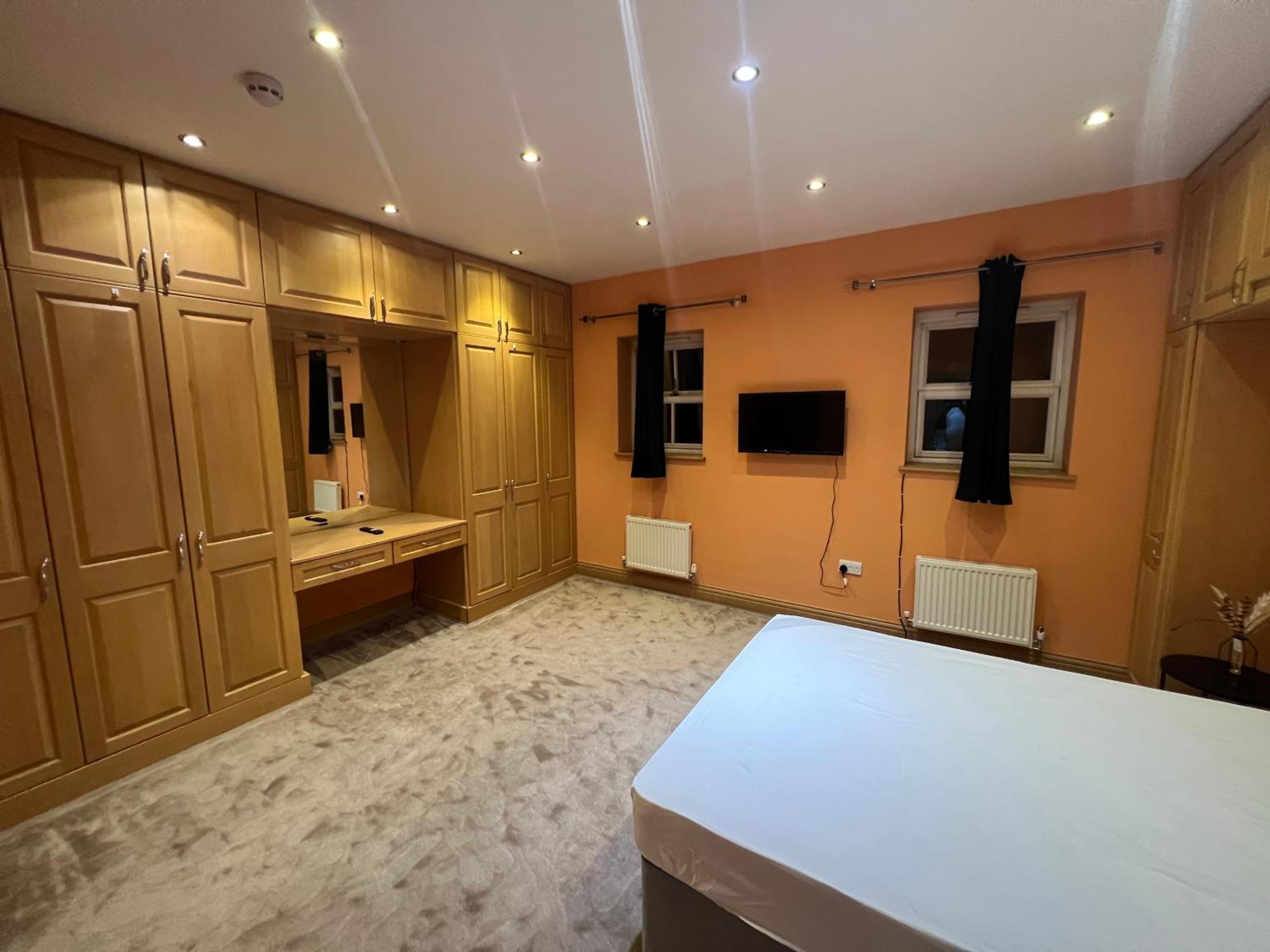 Deluxe Double Room with Shower photo 3