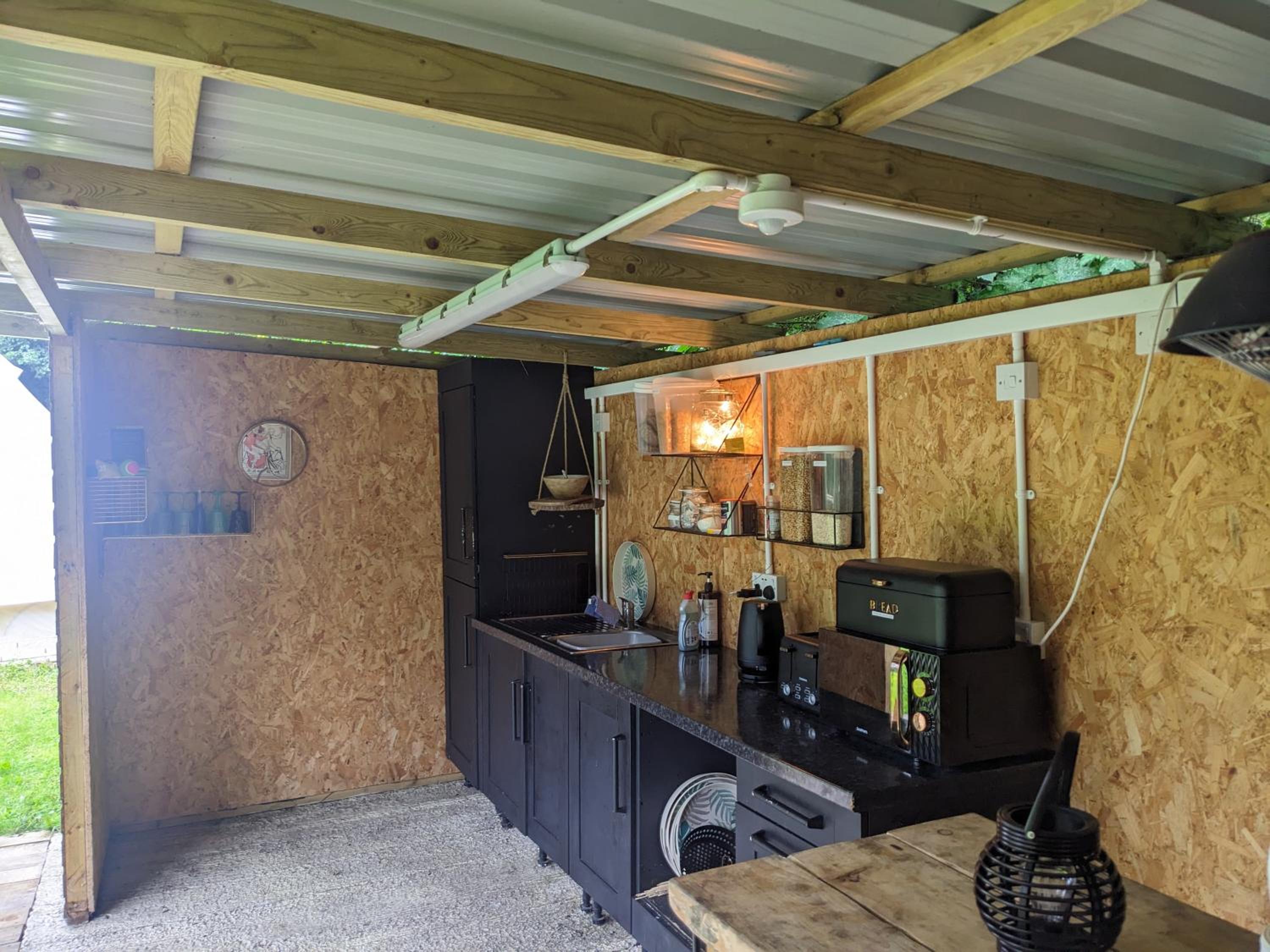 Quadruple Room with Garden View - Photo 13