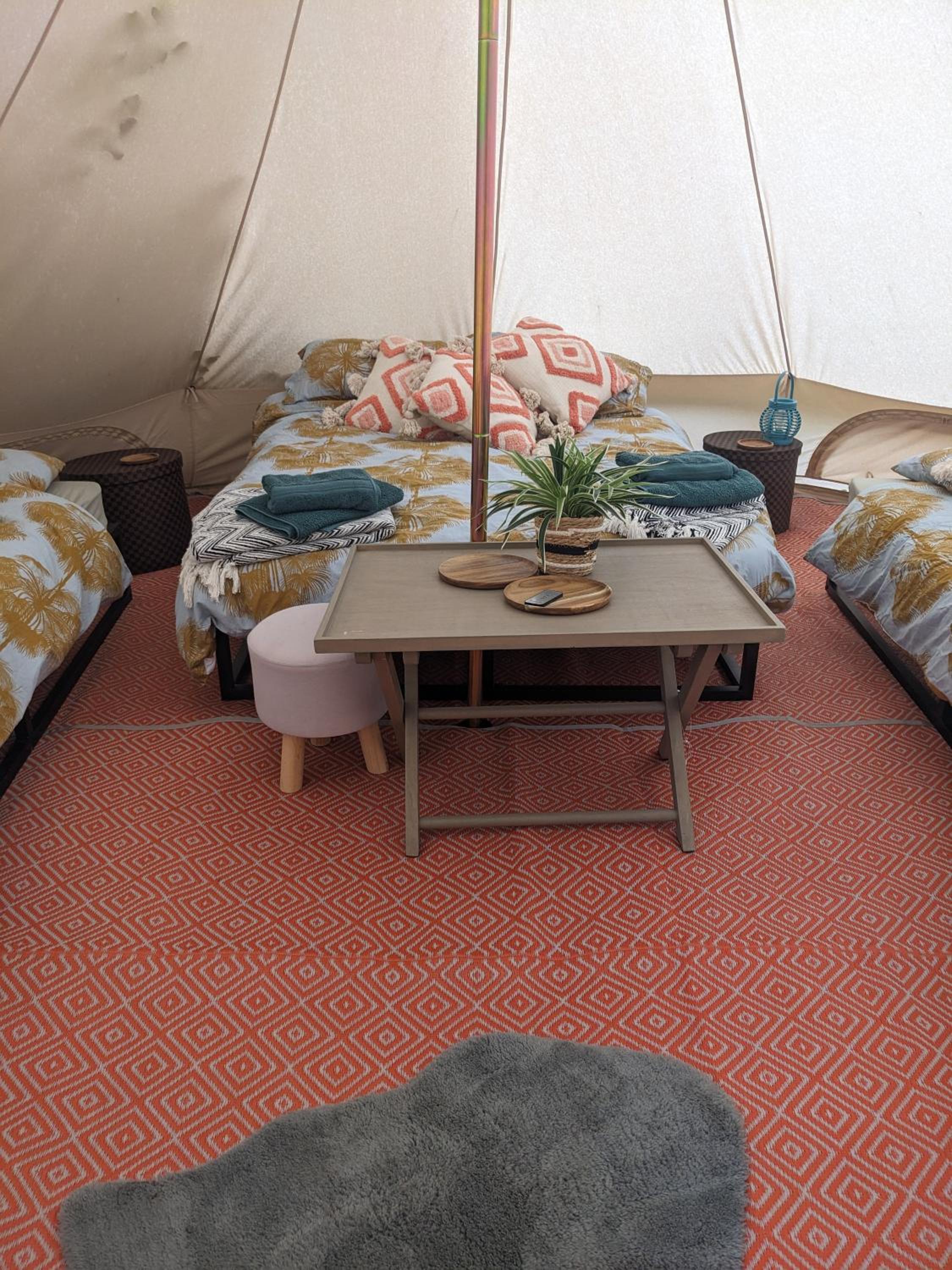 Quadruple Room with Garden View - Photo 16