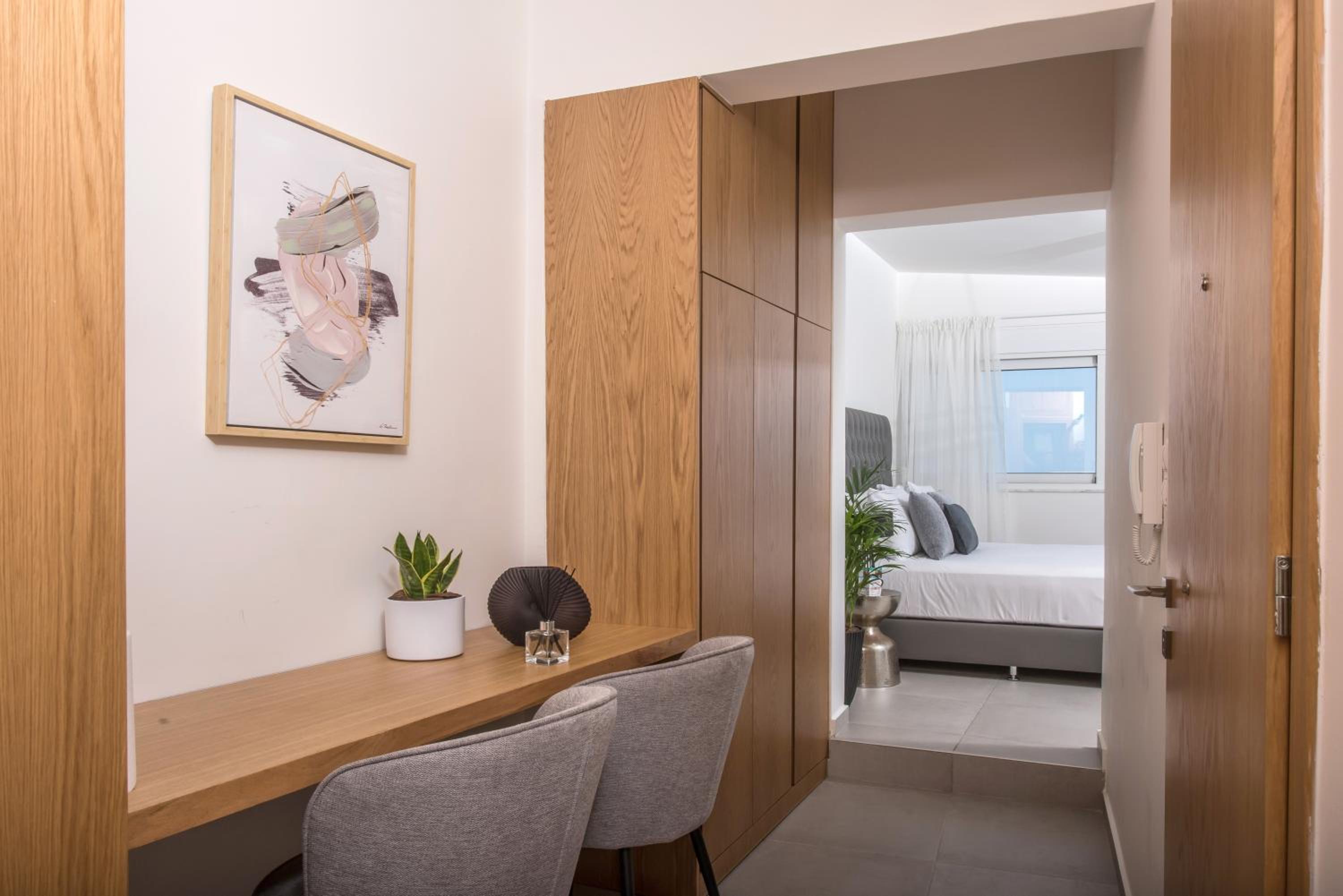 Deluxe Suite with Sea View