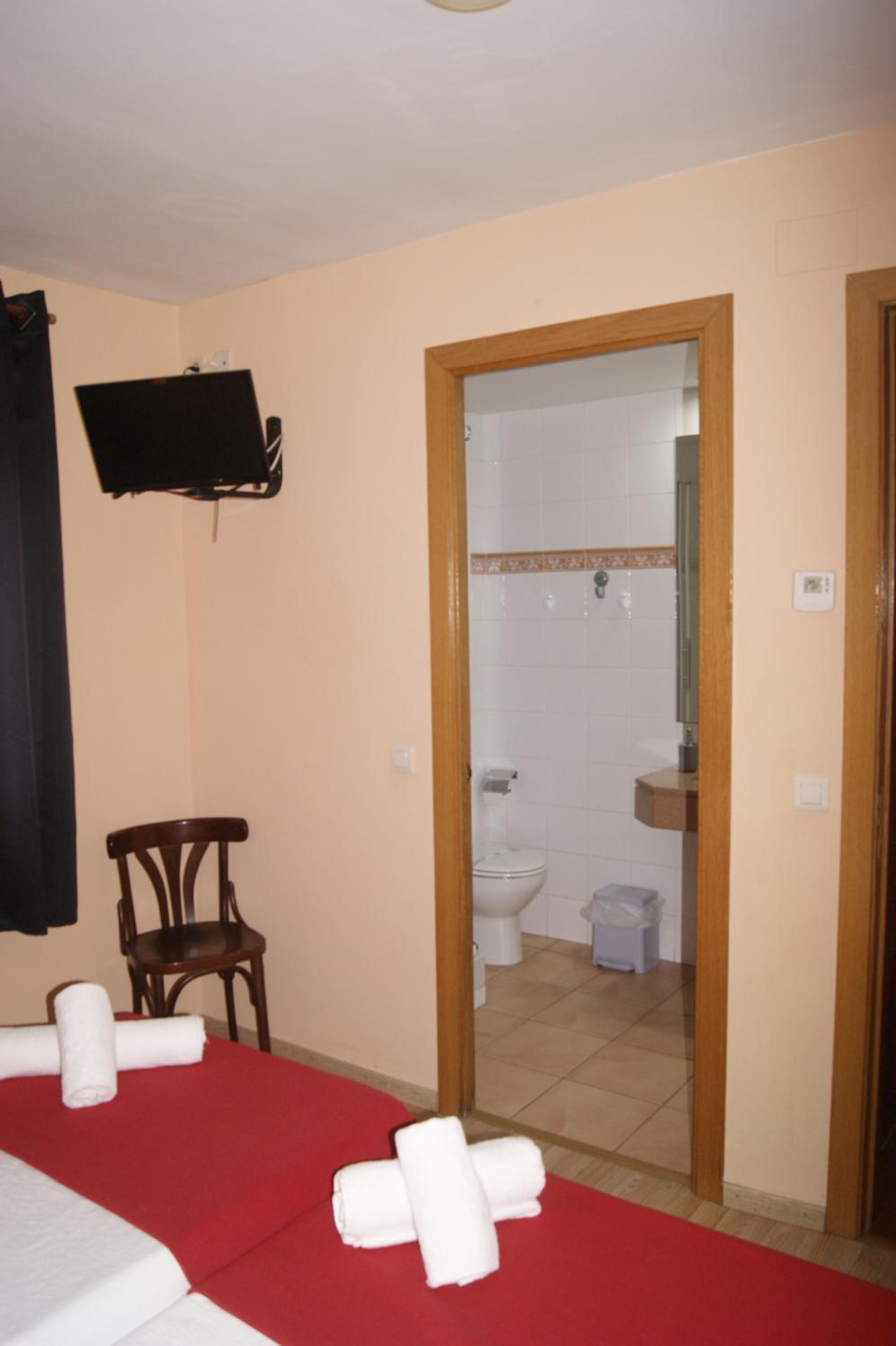 Double or Twin Room photo 2