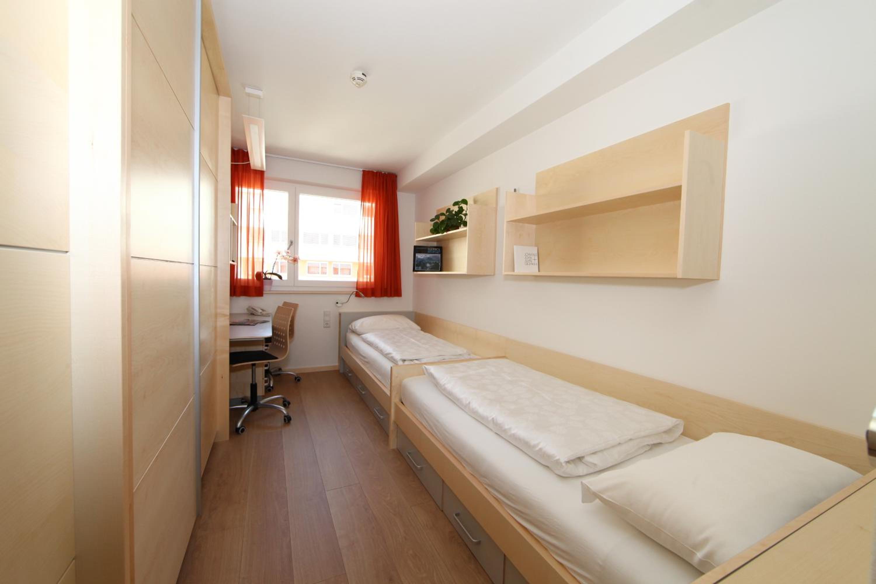Twin Room - Photo 4