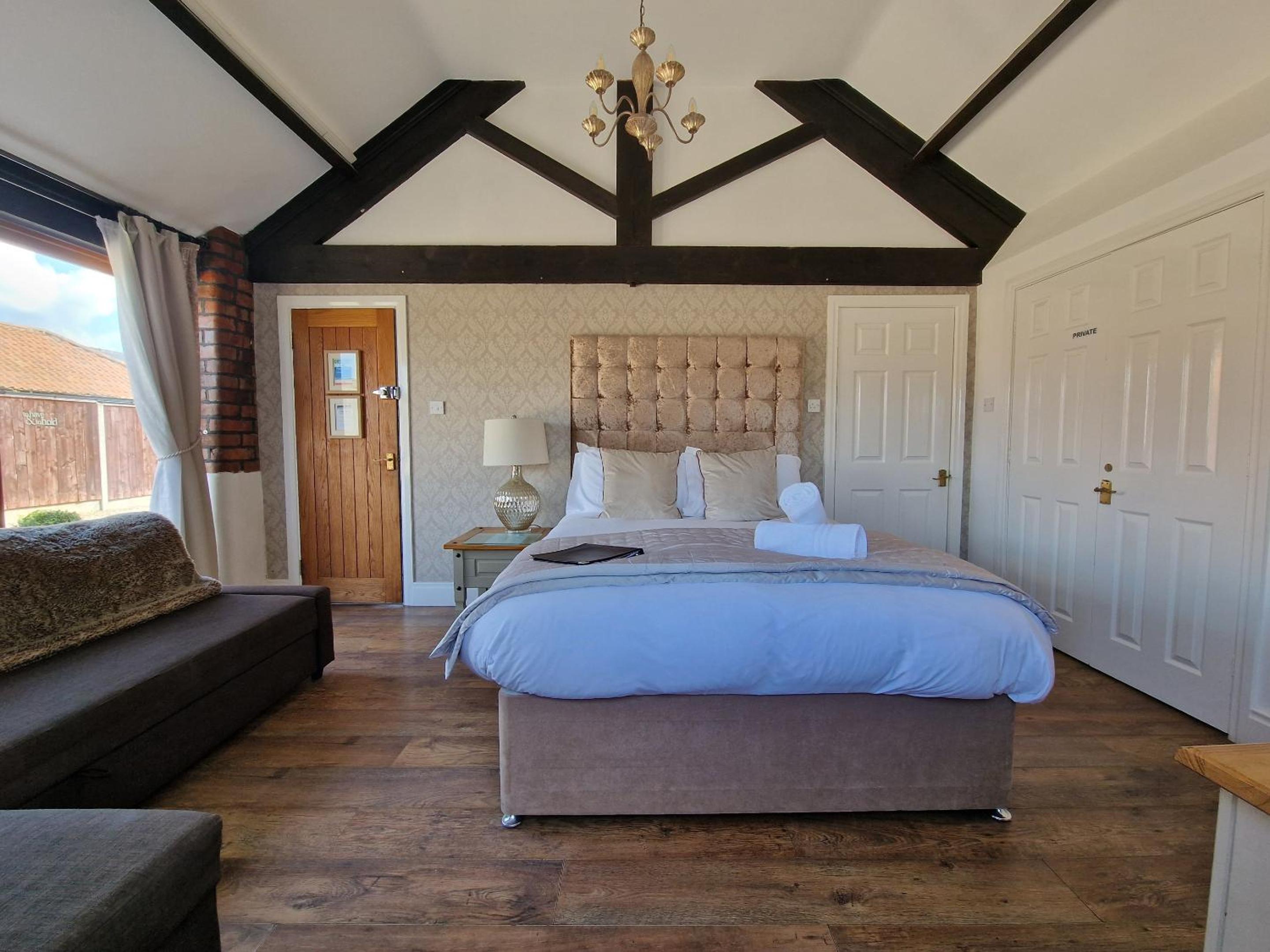 Superior Twin Room - Photo 1