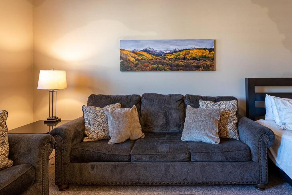Studio Apartment photo 2