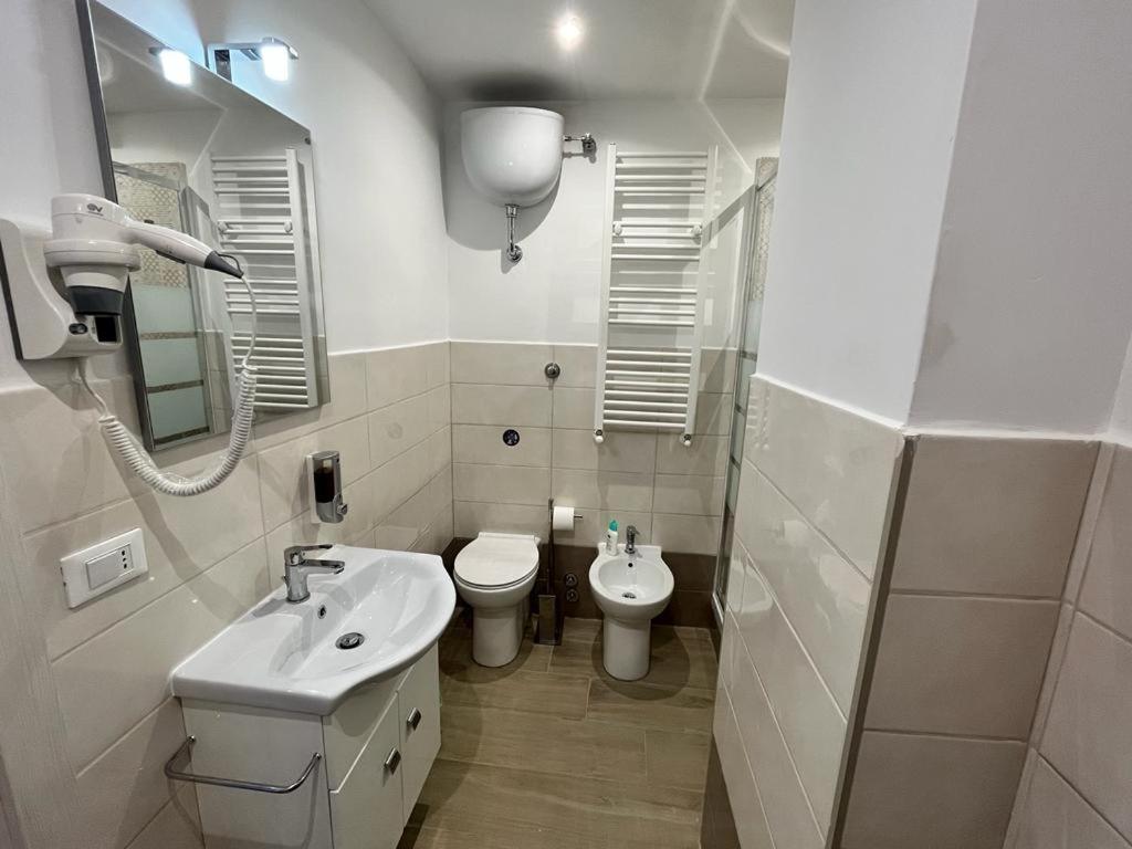 Double Room with Private Bathroom photo 3