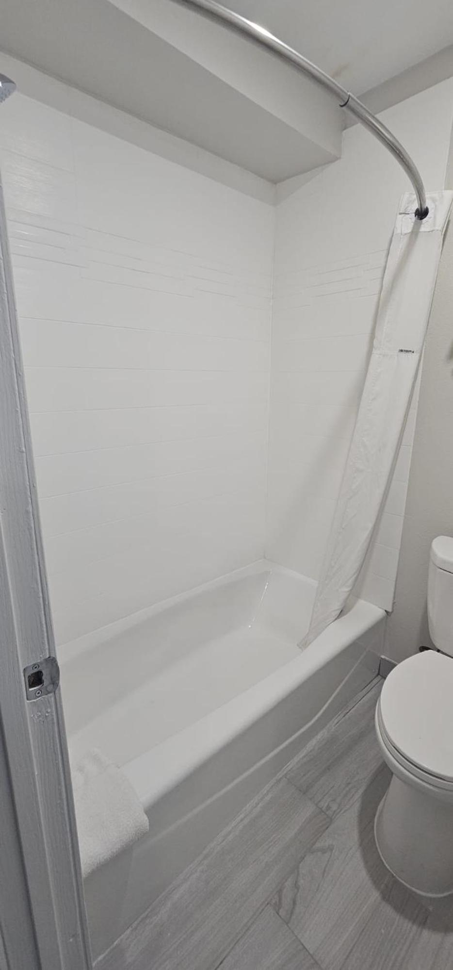 Double Room with Two Double Beds - Non-Smoking - Photo 3