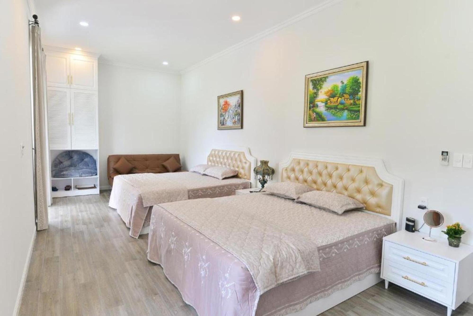 King Room with Two King Beds photo 3
