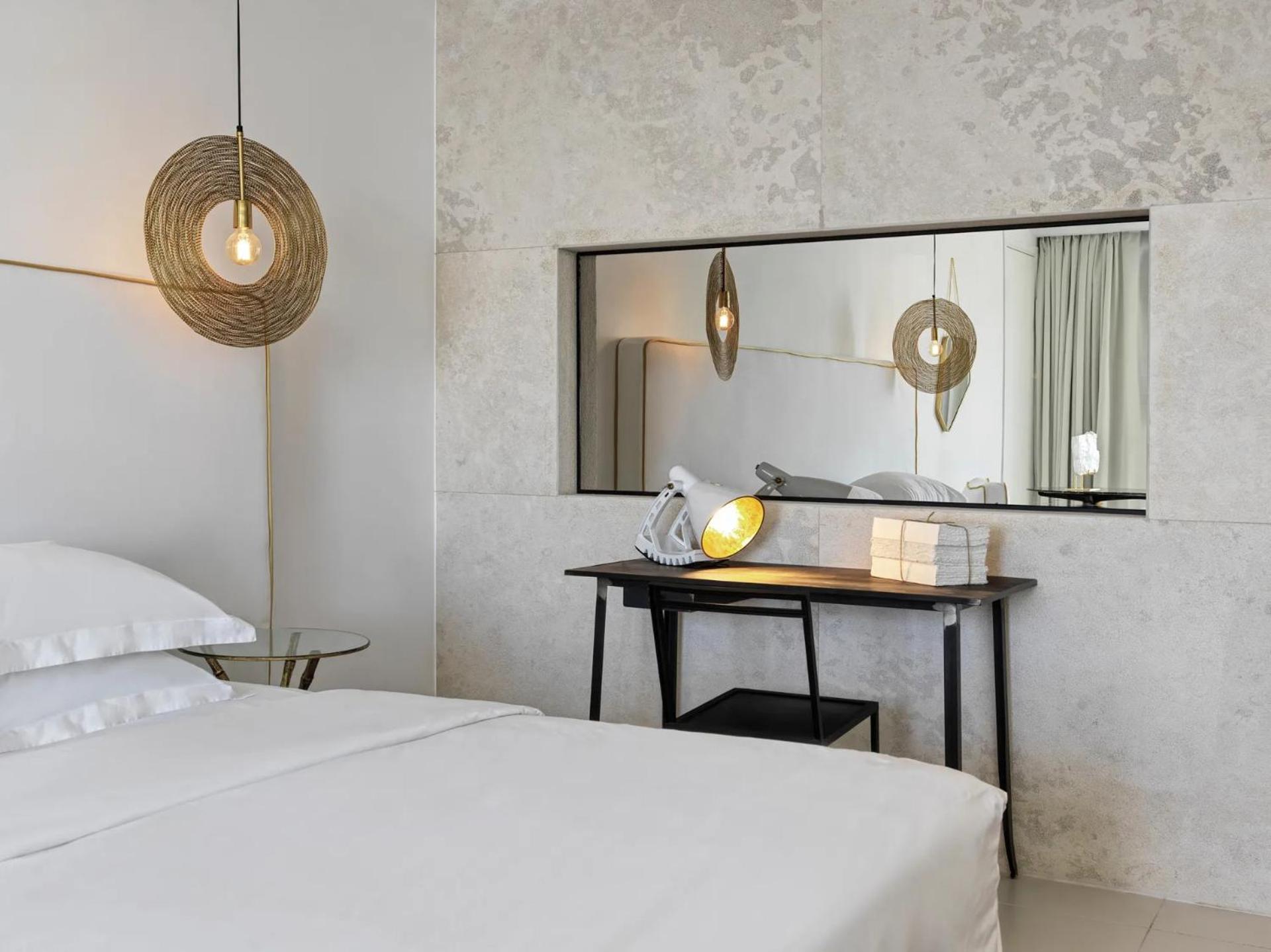 Exclusive Guestroom Sea View thumbnail 5