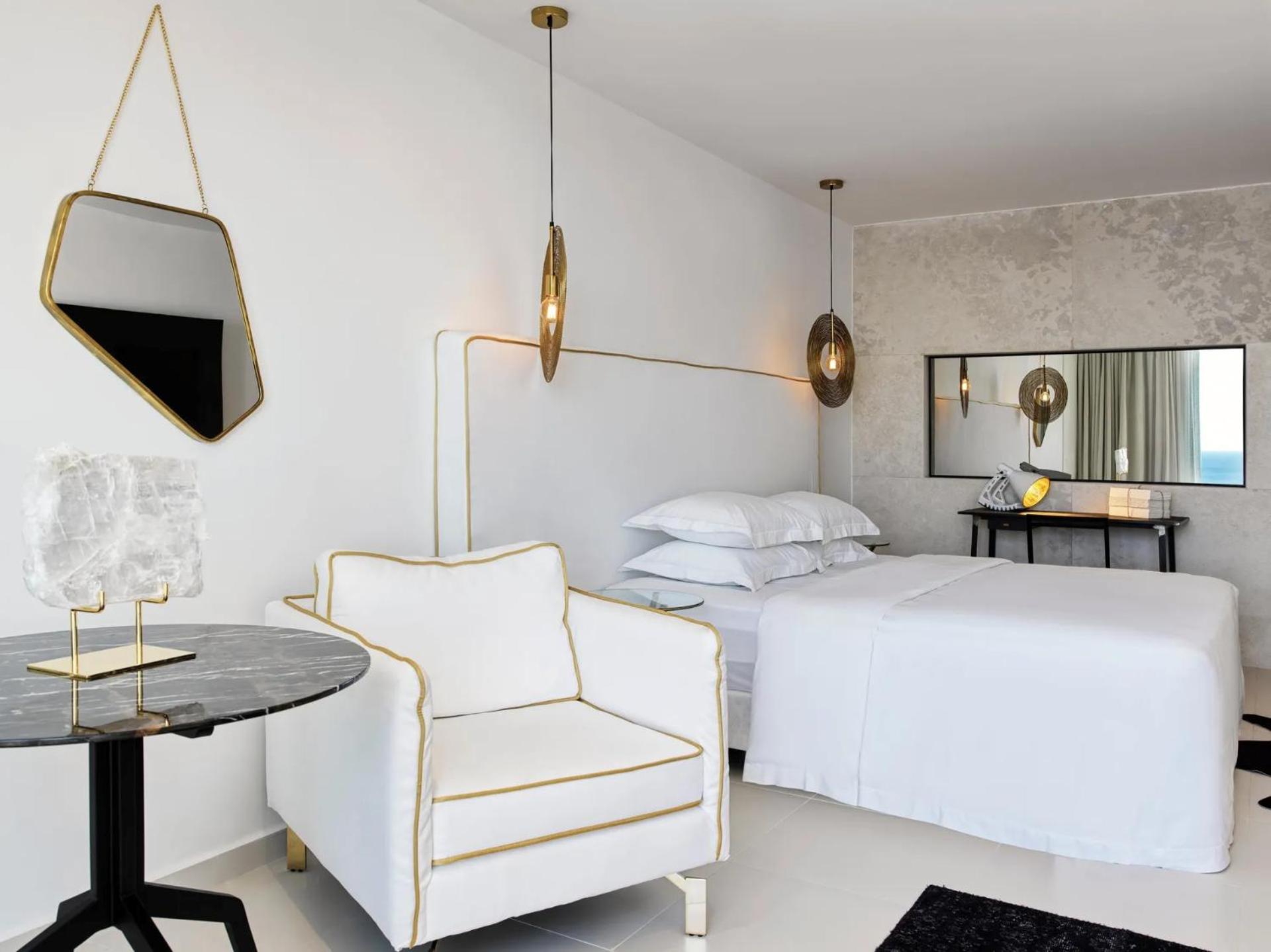 Exclusive Guestroom Sea View thumbnail 6