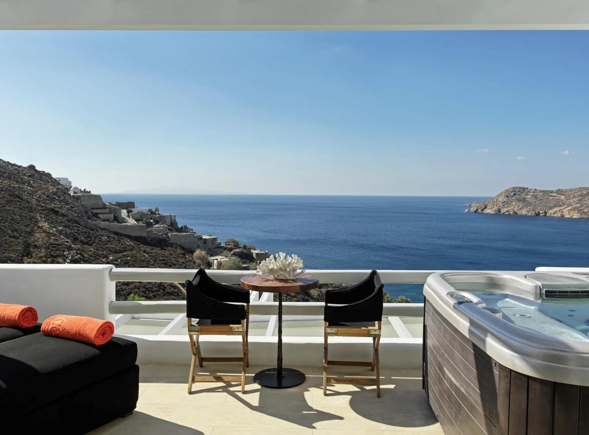 Exclusive Guestroom with Private Outdoor Jacuzzi