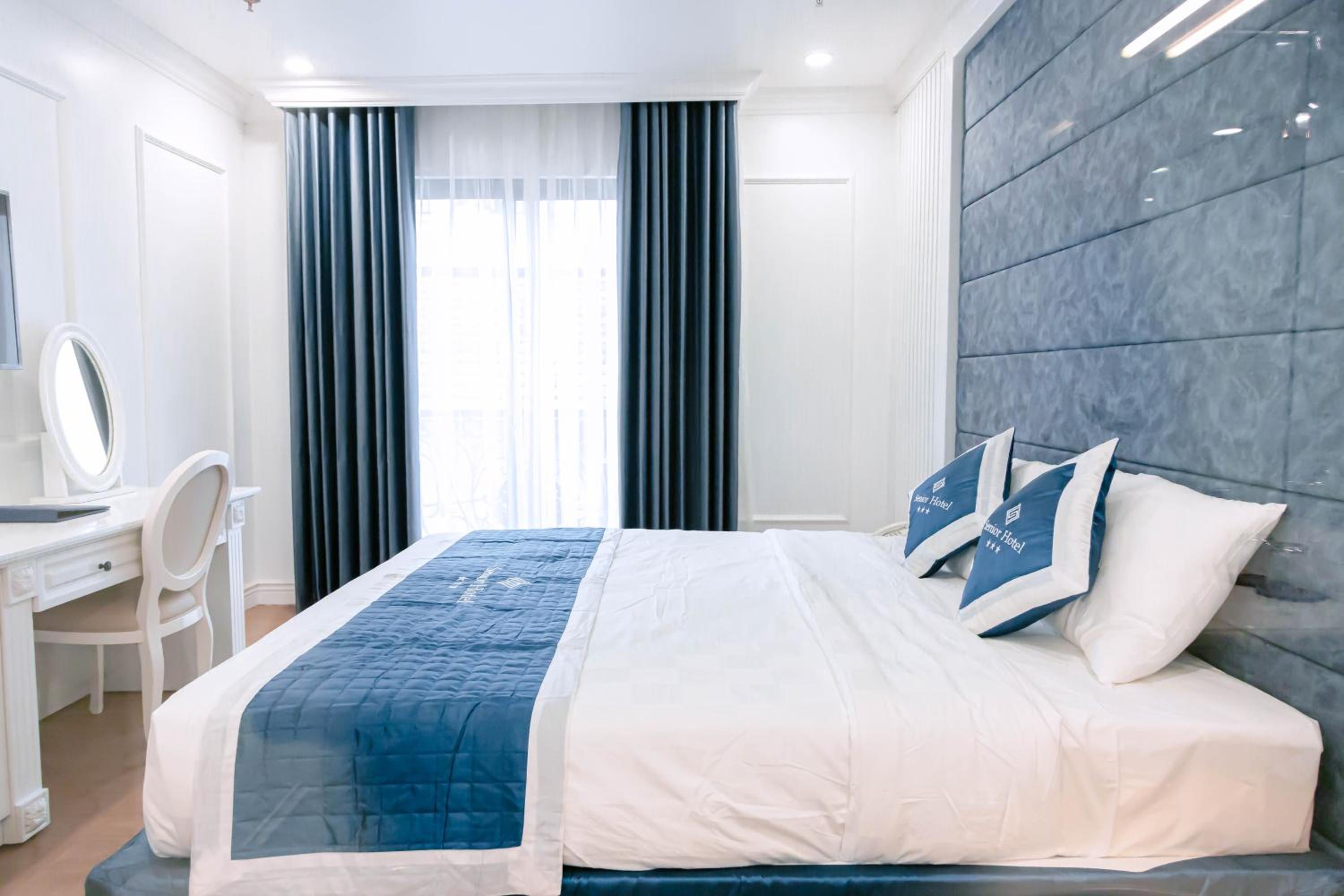 Deluxe Double Room with Balcony photo 1