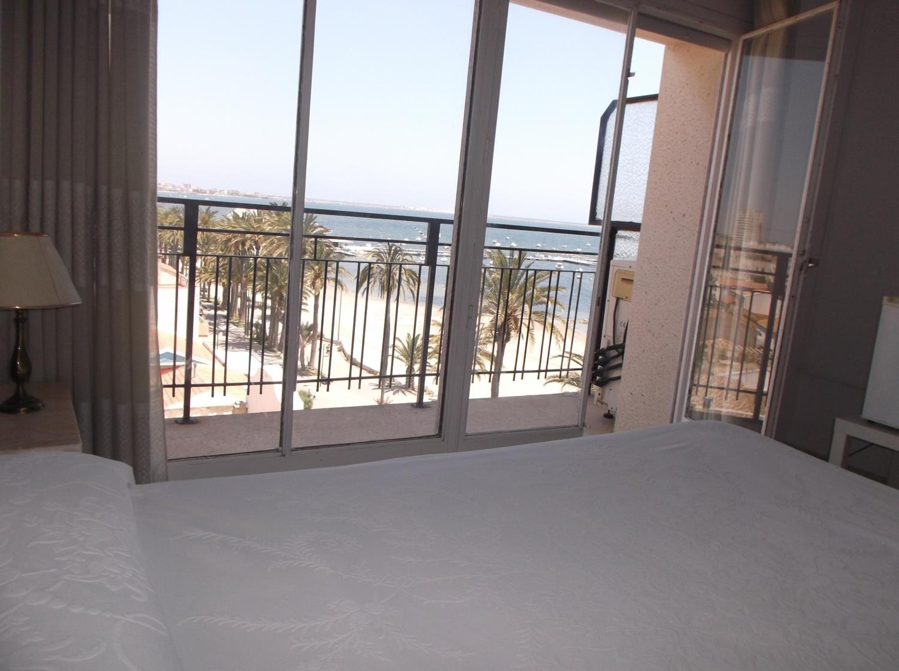 Double Room With Side Sea View photo 3