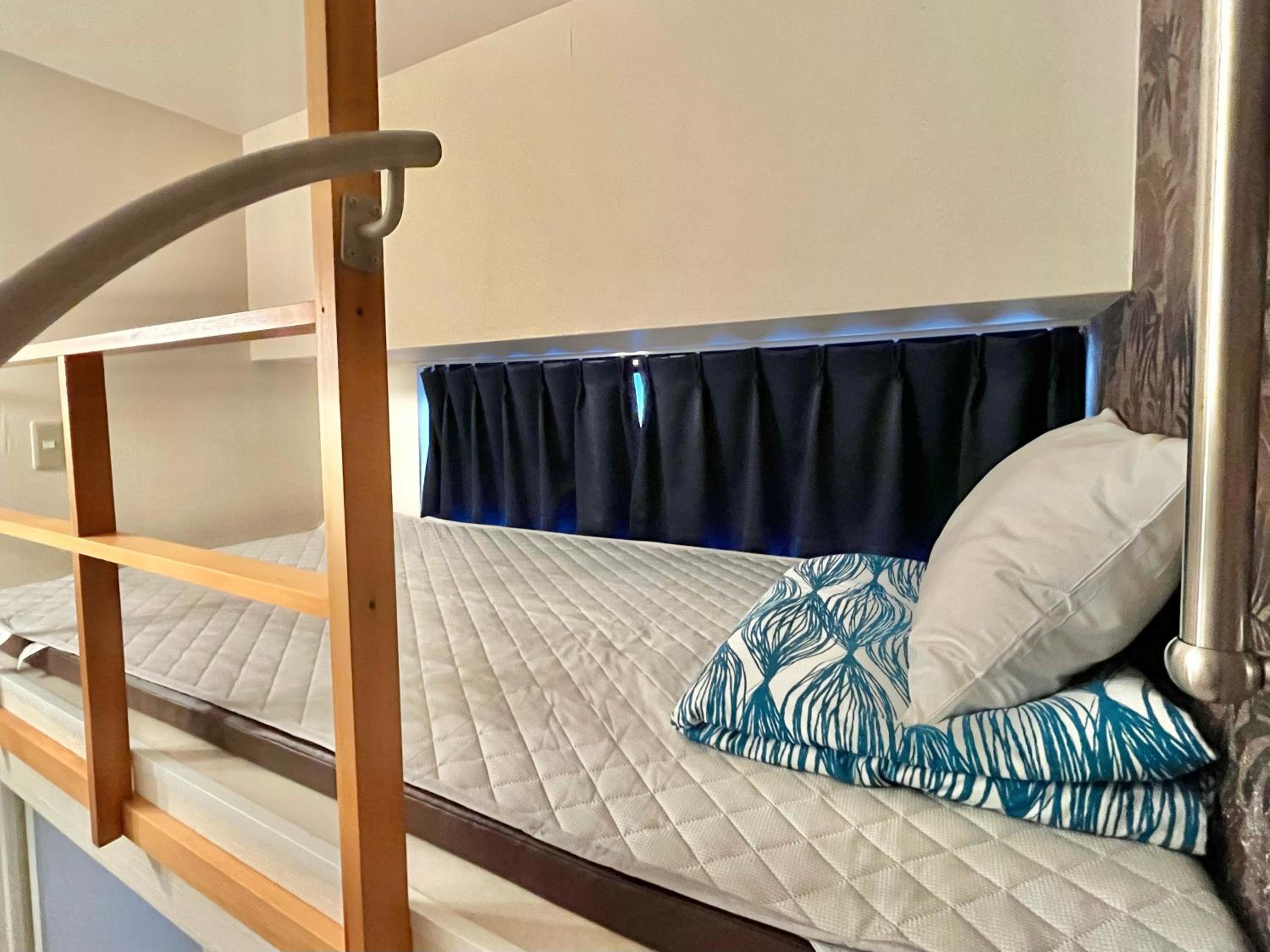 Double Room with Small Double Bed - Non-Smoking photo 3