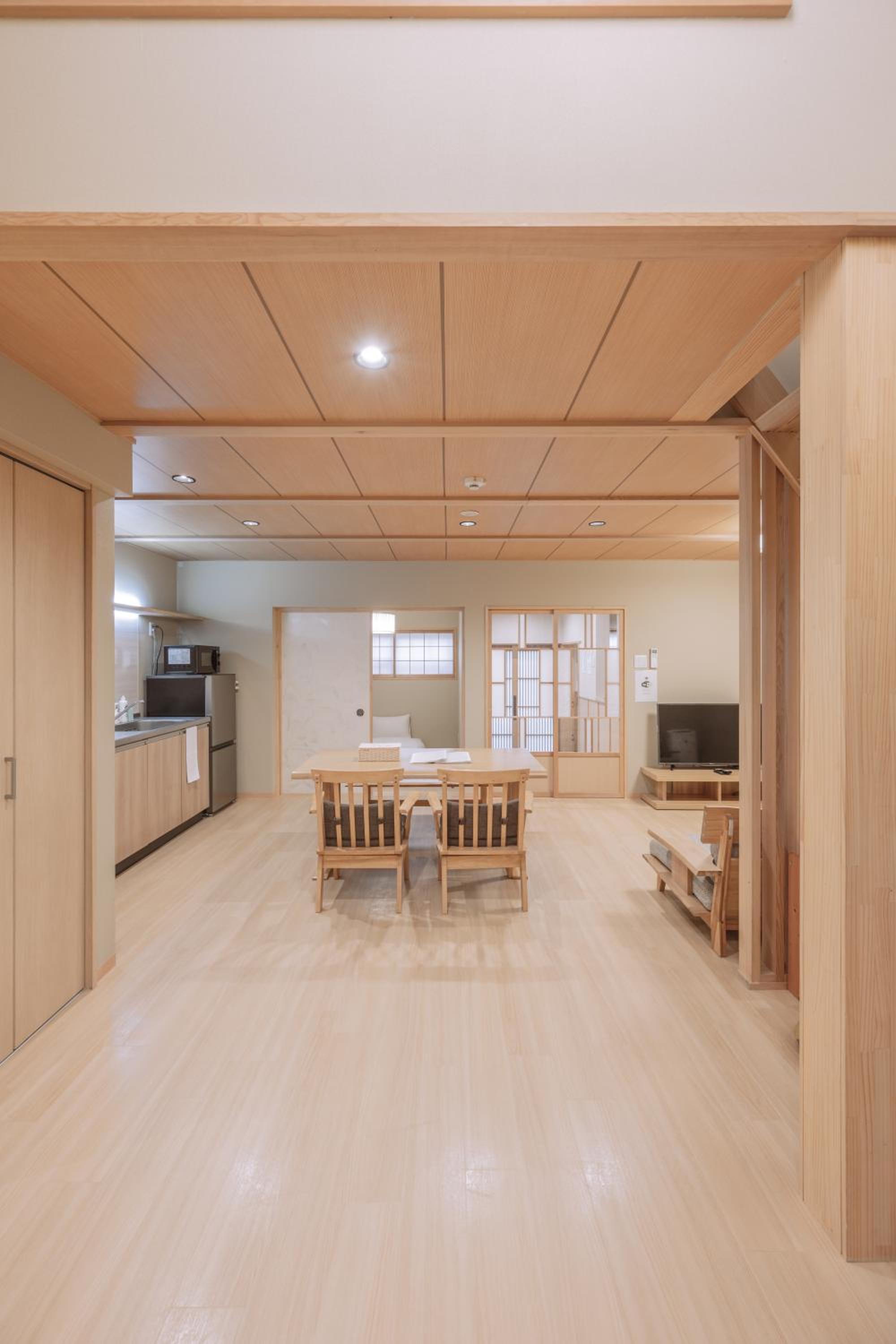 Three-Bedroom Townhouse - Photo 26
