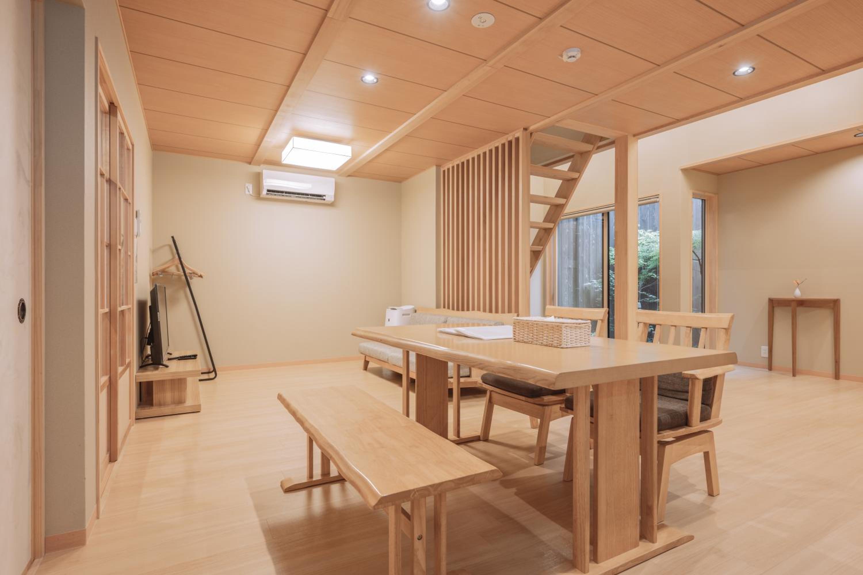 Three-Bedroom Townhouse - Photo 25