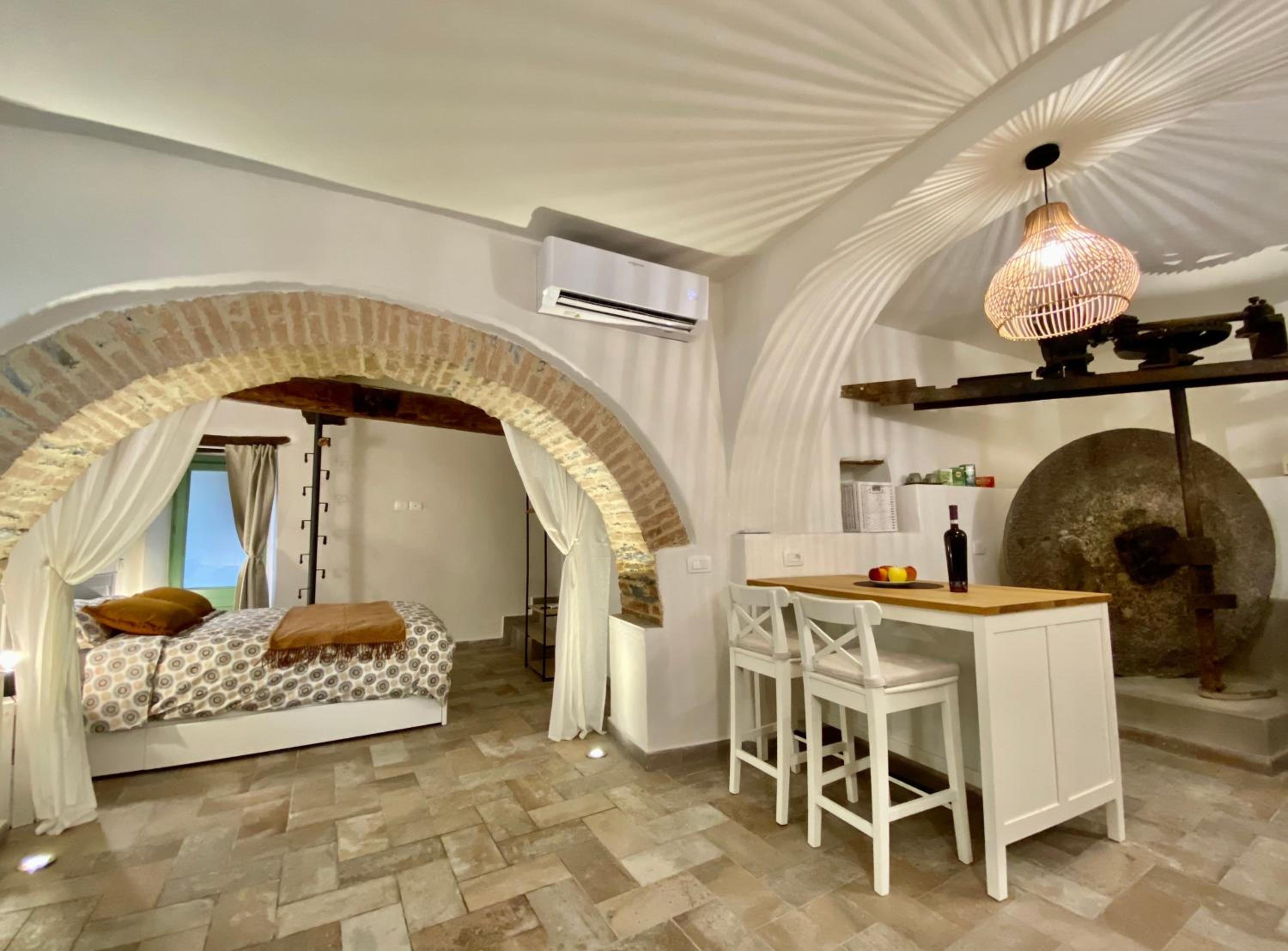 One-Bedroom House photo 1