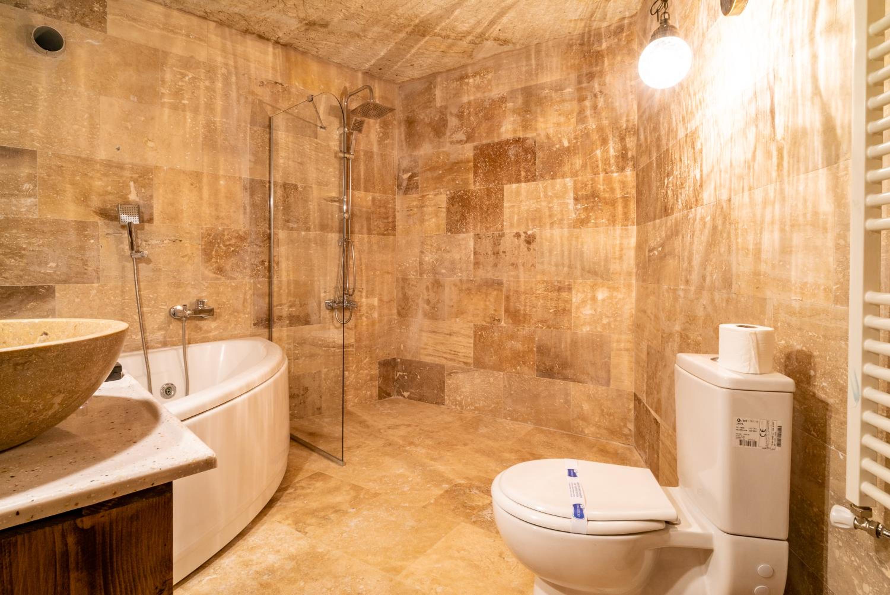 Budget Triple Room - Photo 18