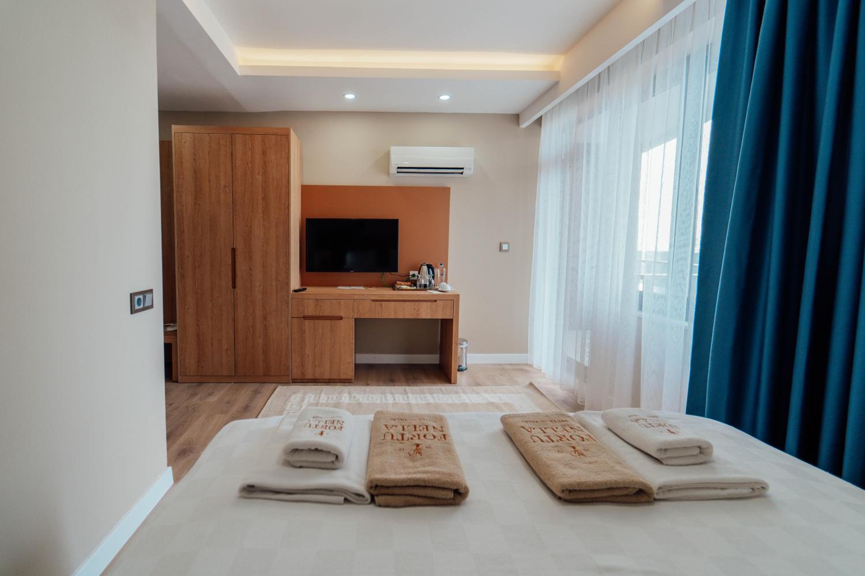 Standard Suite - Photo 2