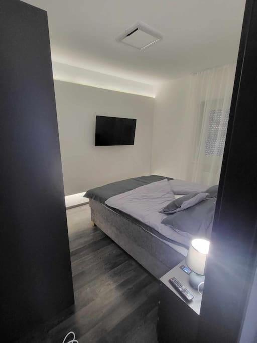 Apartment - Ground Floor photo 3