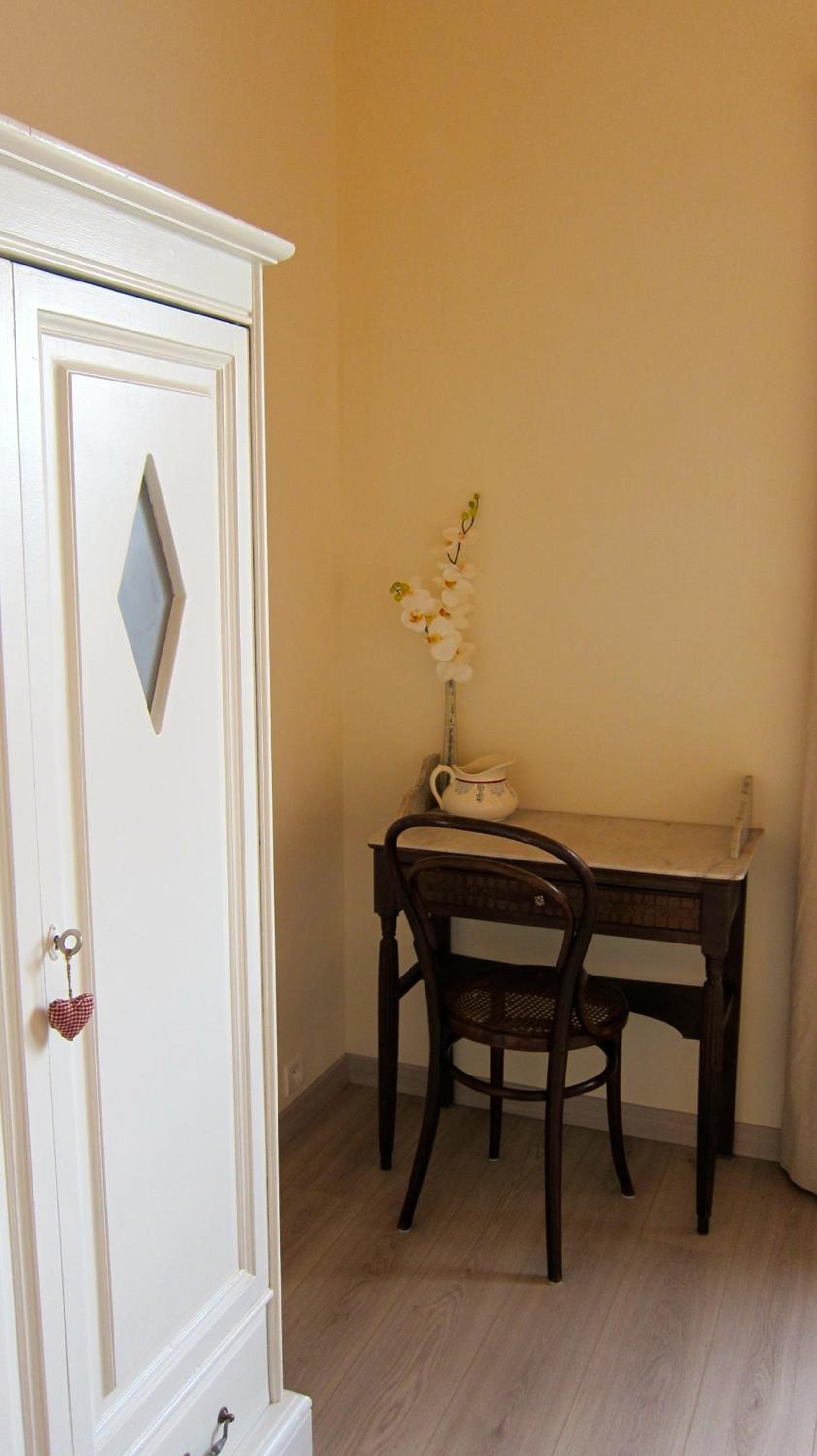 Three-Bedroom House photo 3