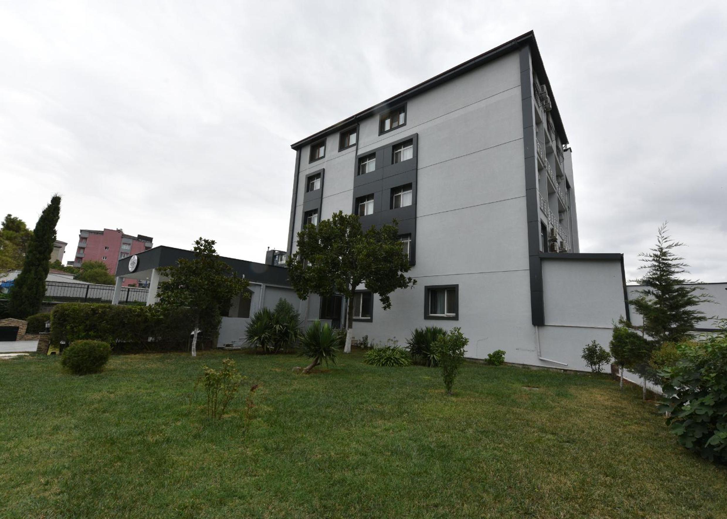 Suite - Photo 16