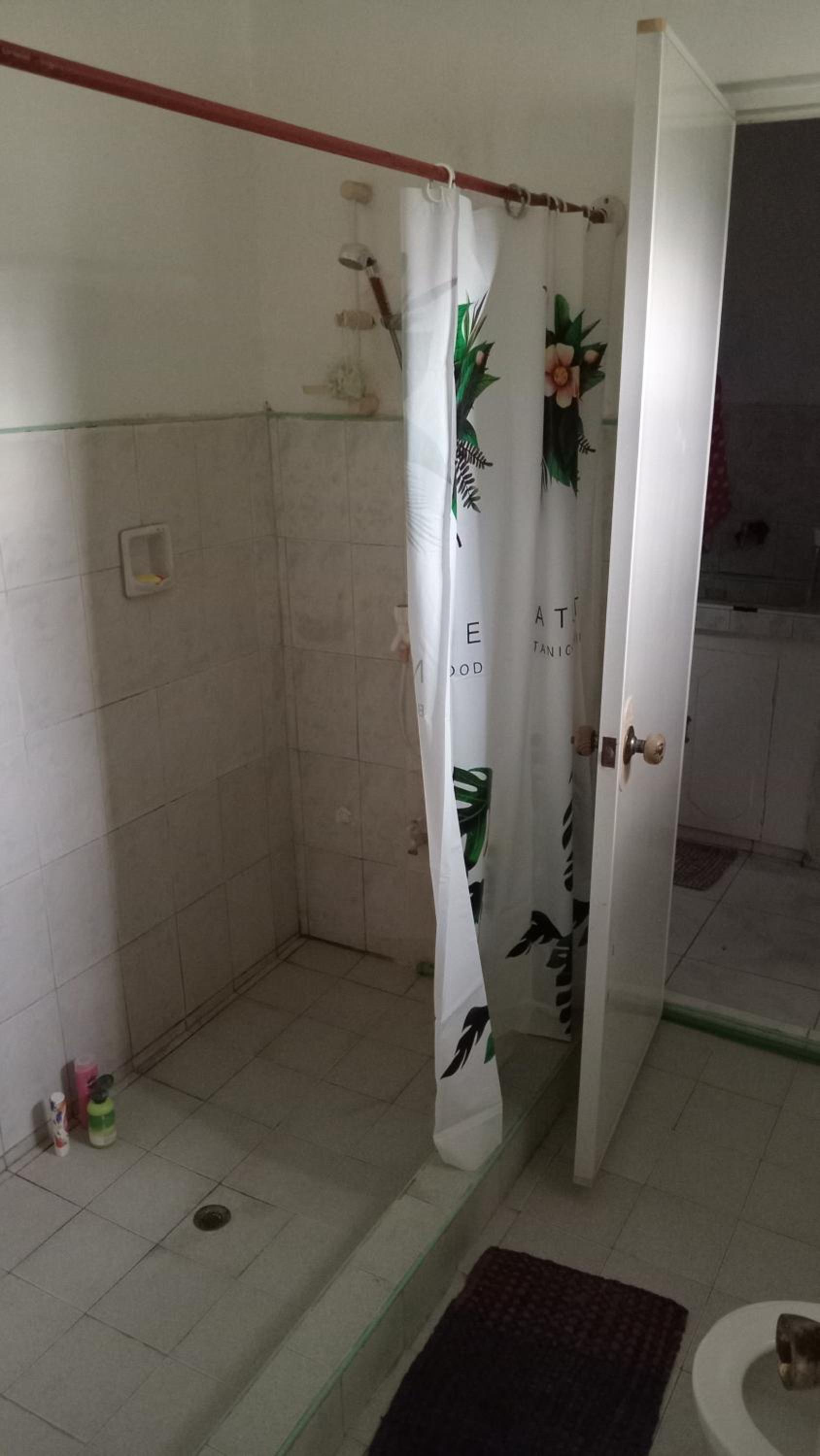 Double Room With Shared Bathroom photo 2