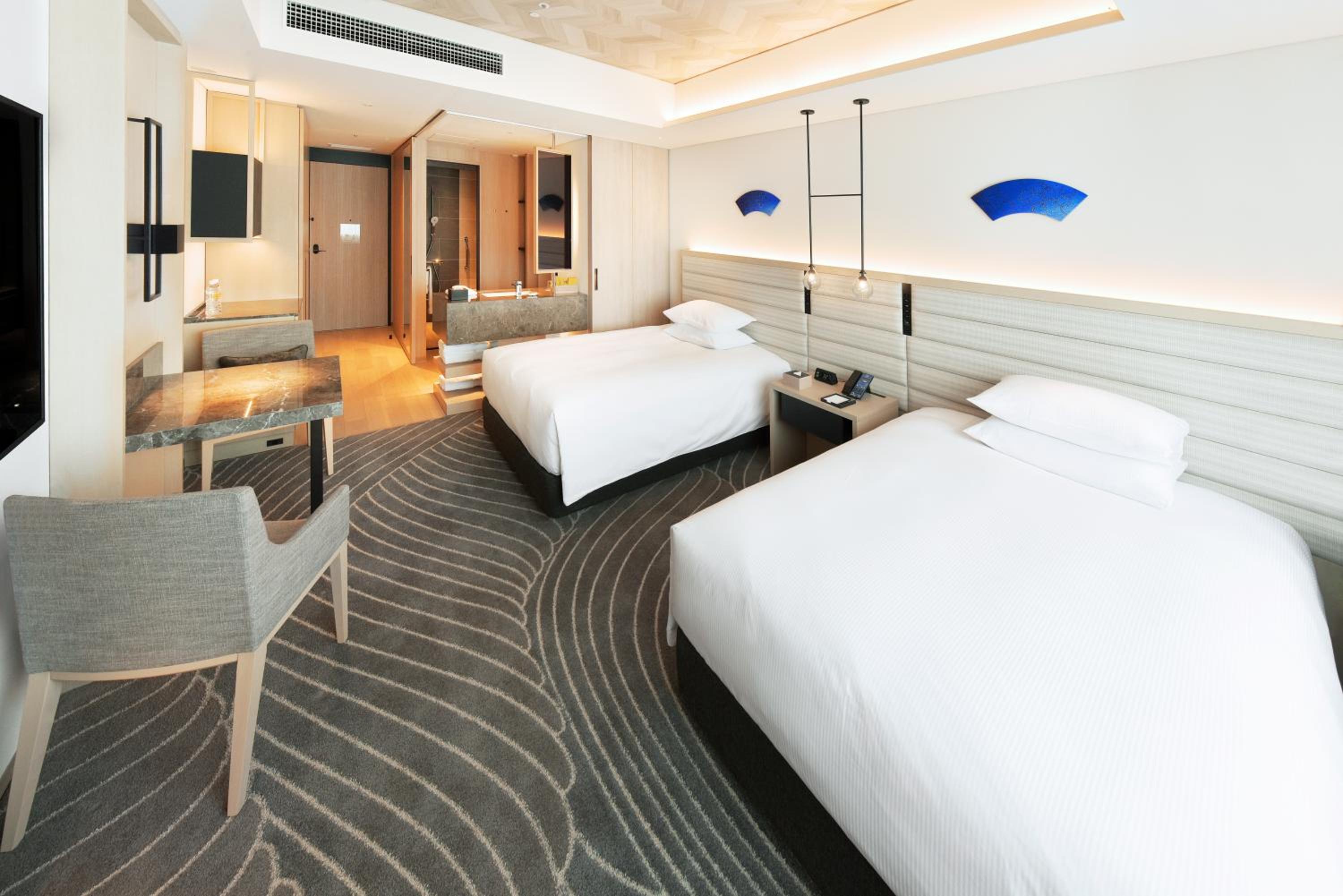 Deluxe Double Room with Two Double Beds - Photo 1