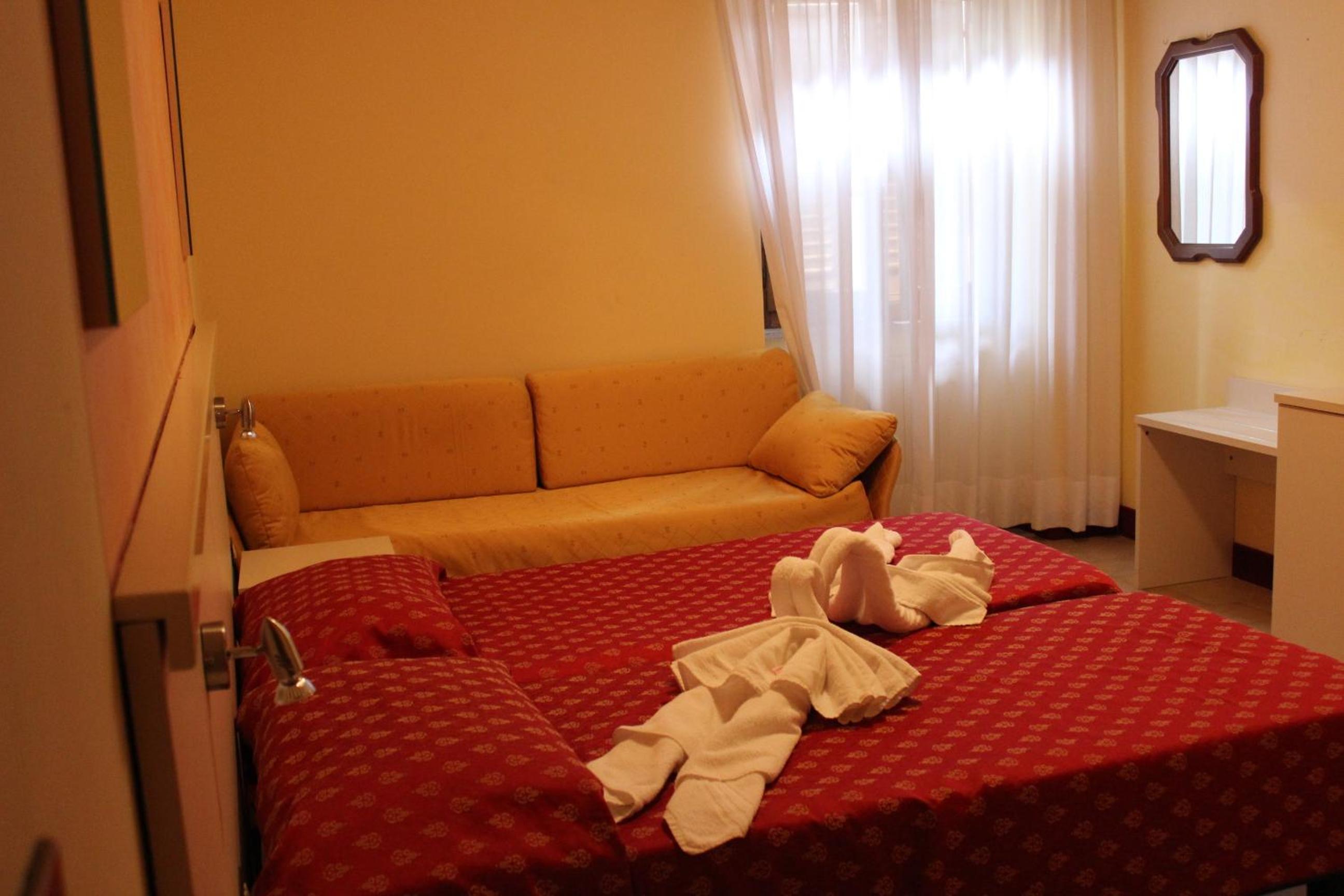 Classic Triple Room