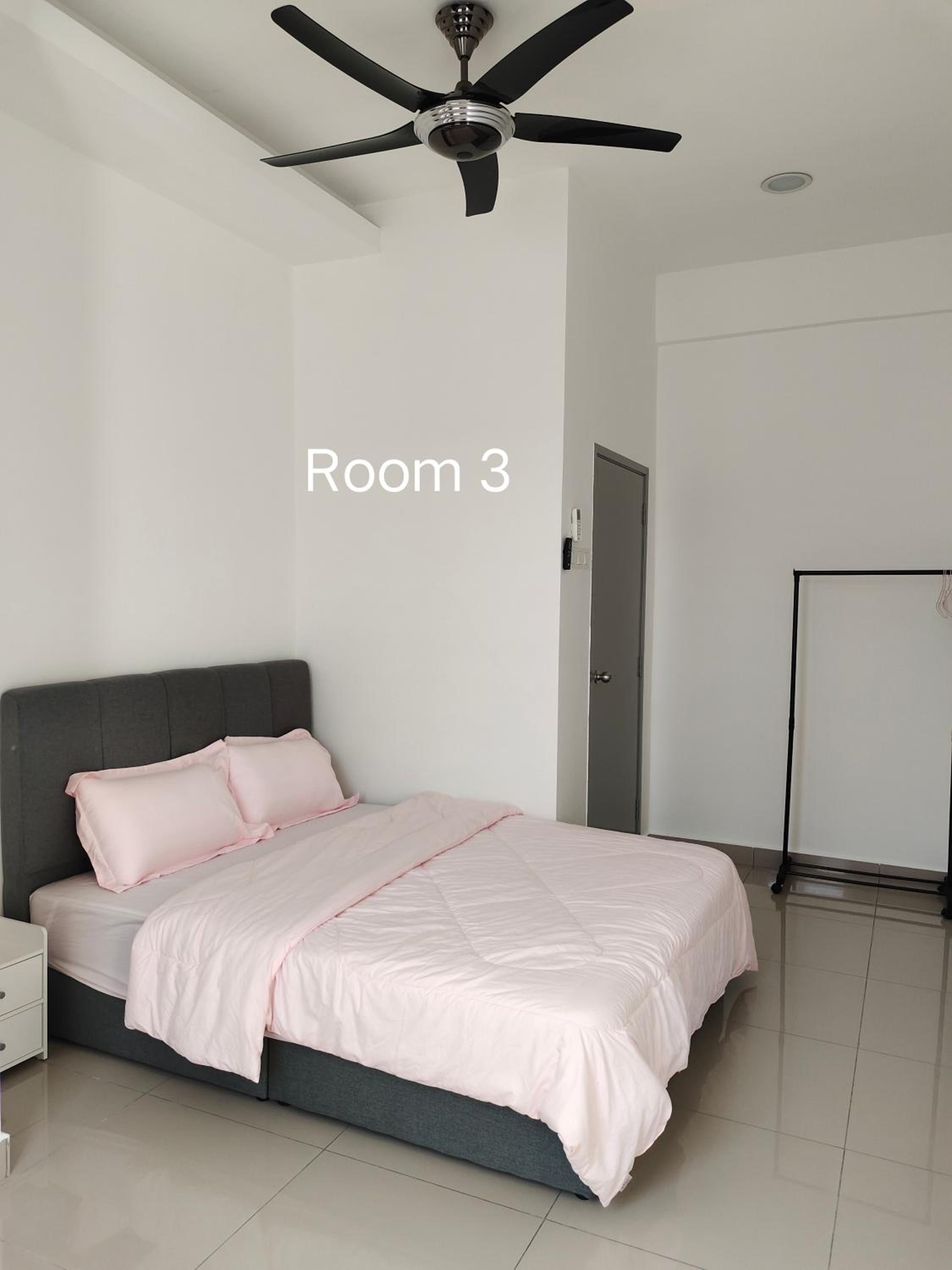 Four-Bedroom House photo 2