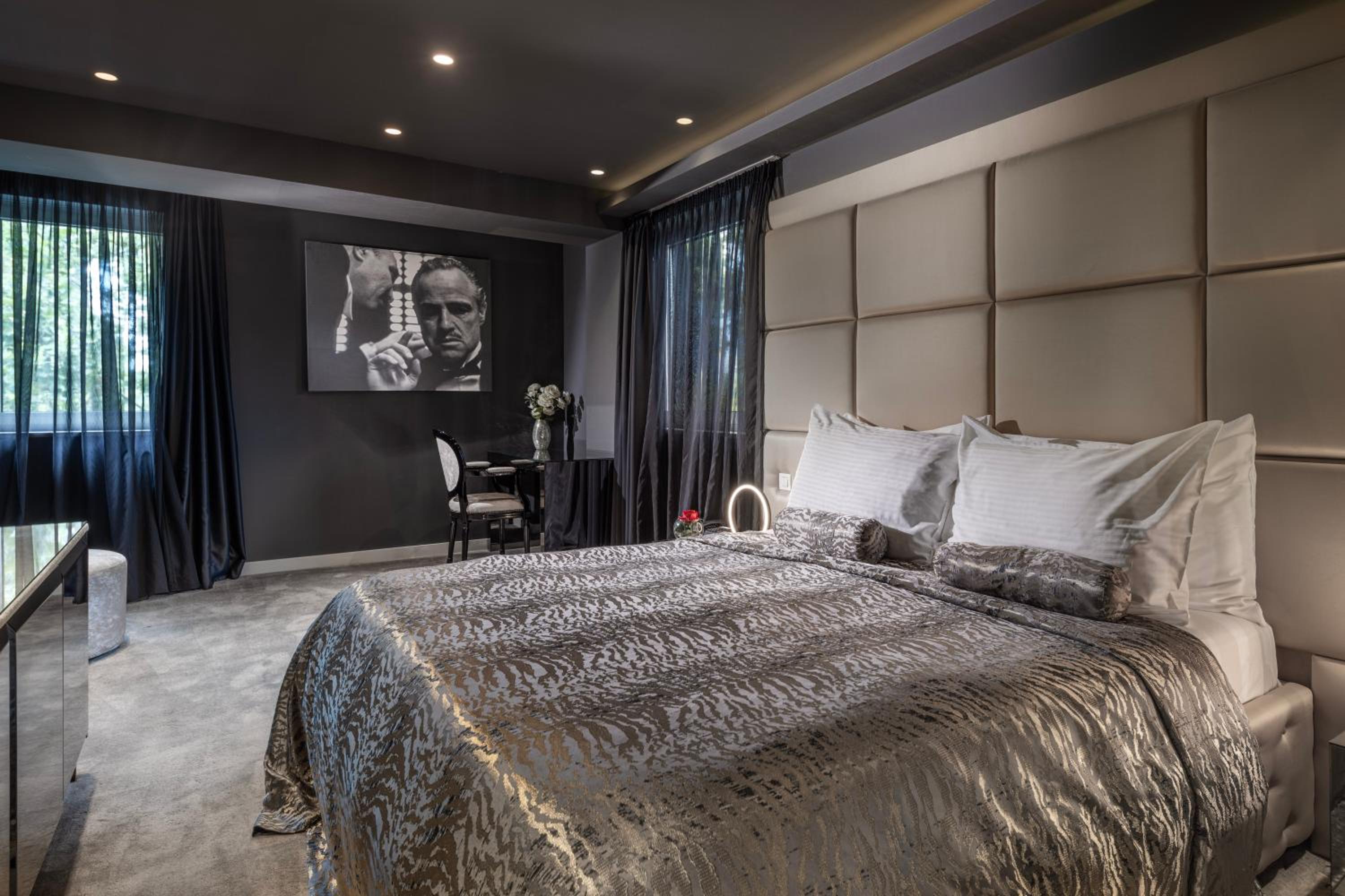 Grand Luxury King Room - Photo 14