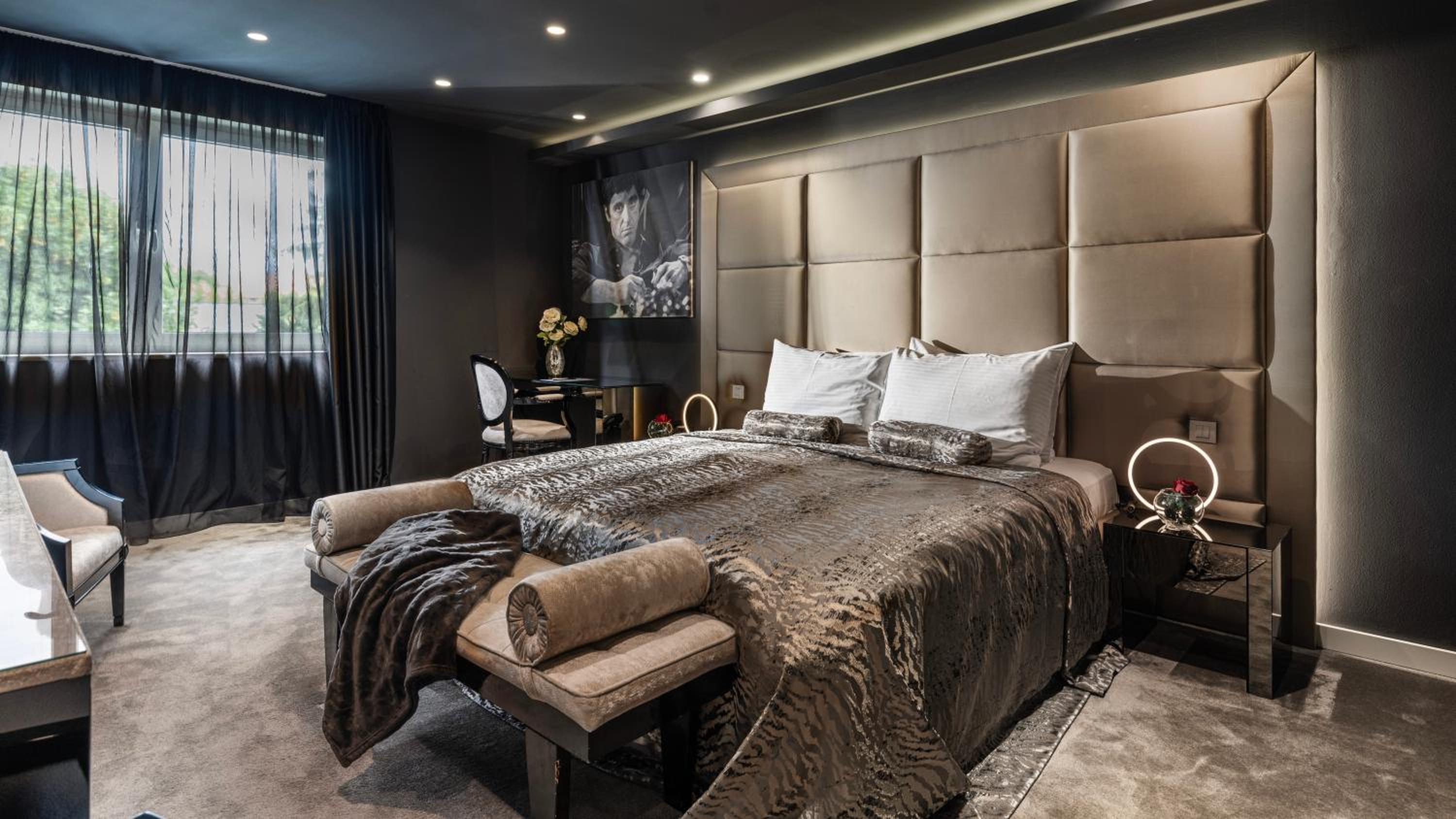Grand Luxury King Room - Photo 15