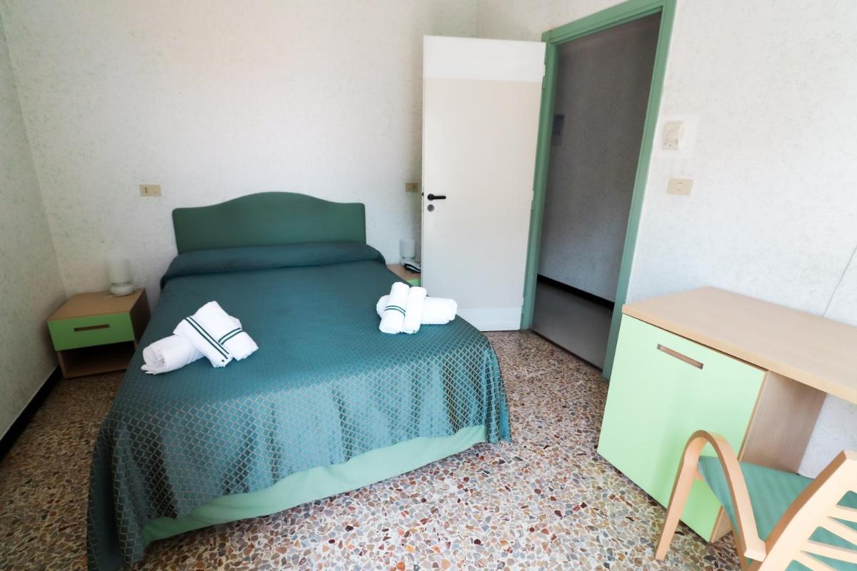 Economy Double Room - Photo 2