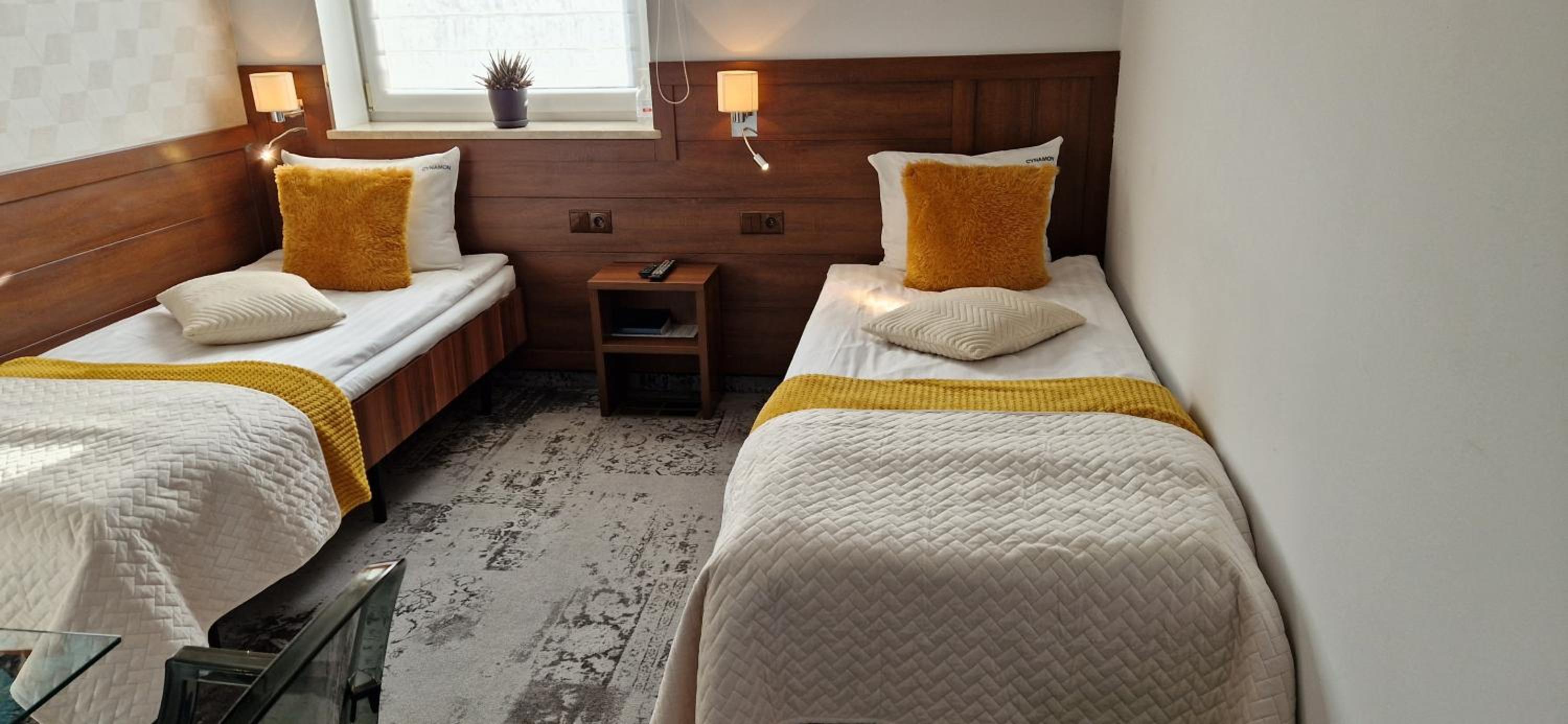 Twin Room - Photo 1
