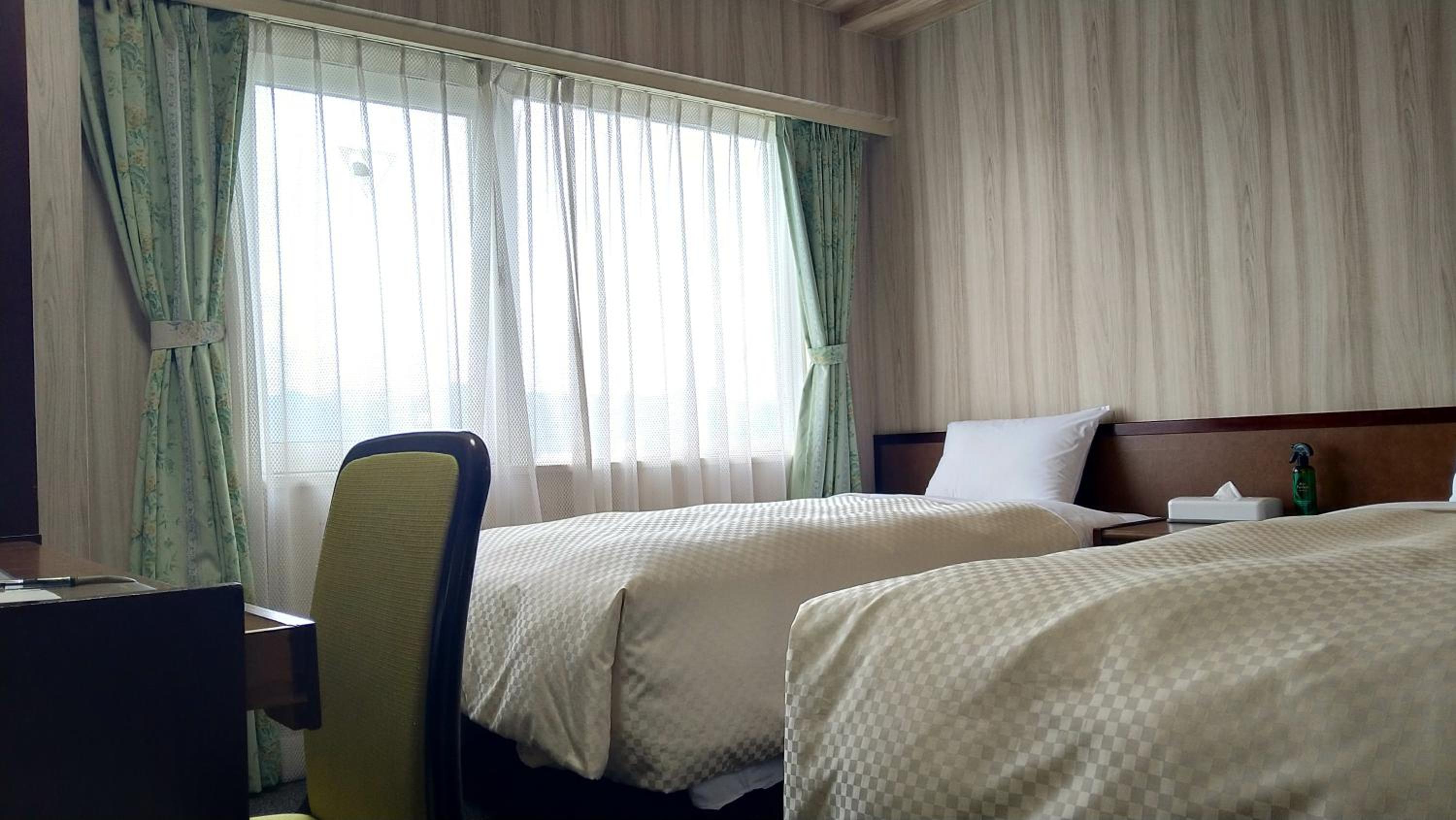 Standard Twin Room - Photo 1