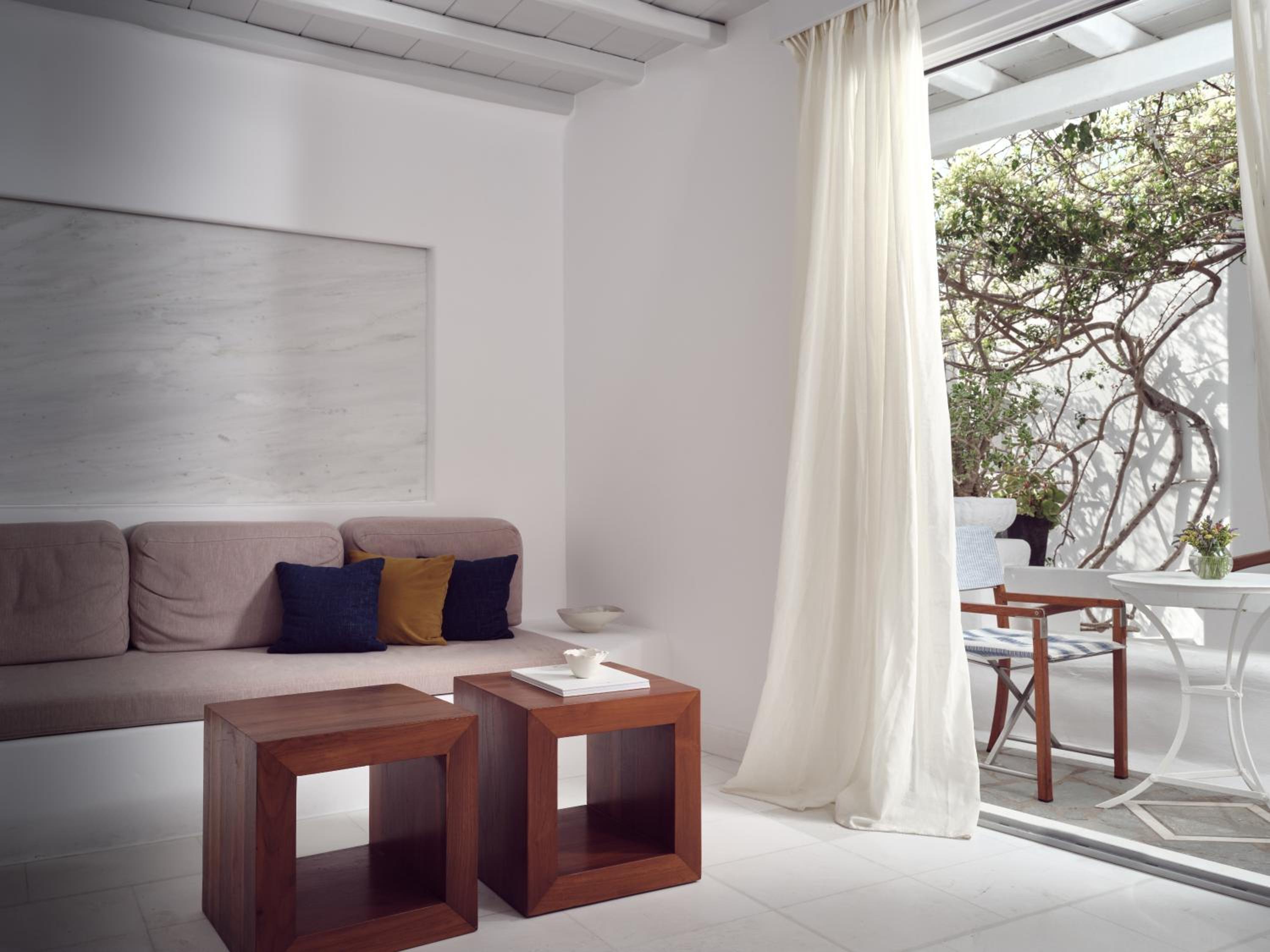 Junior Suite with Courtyard View