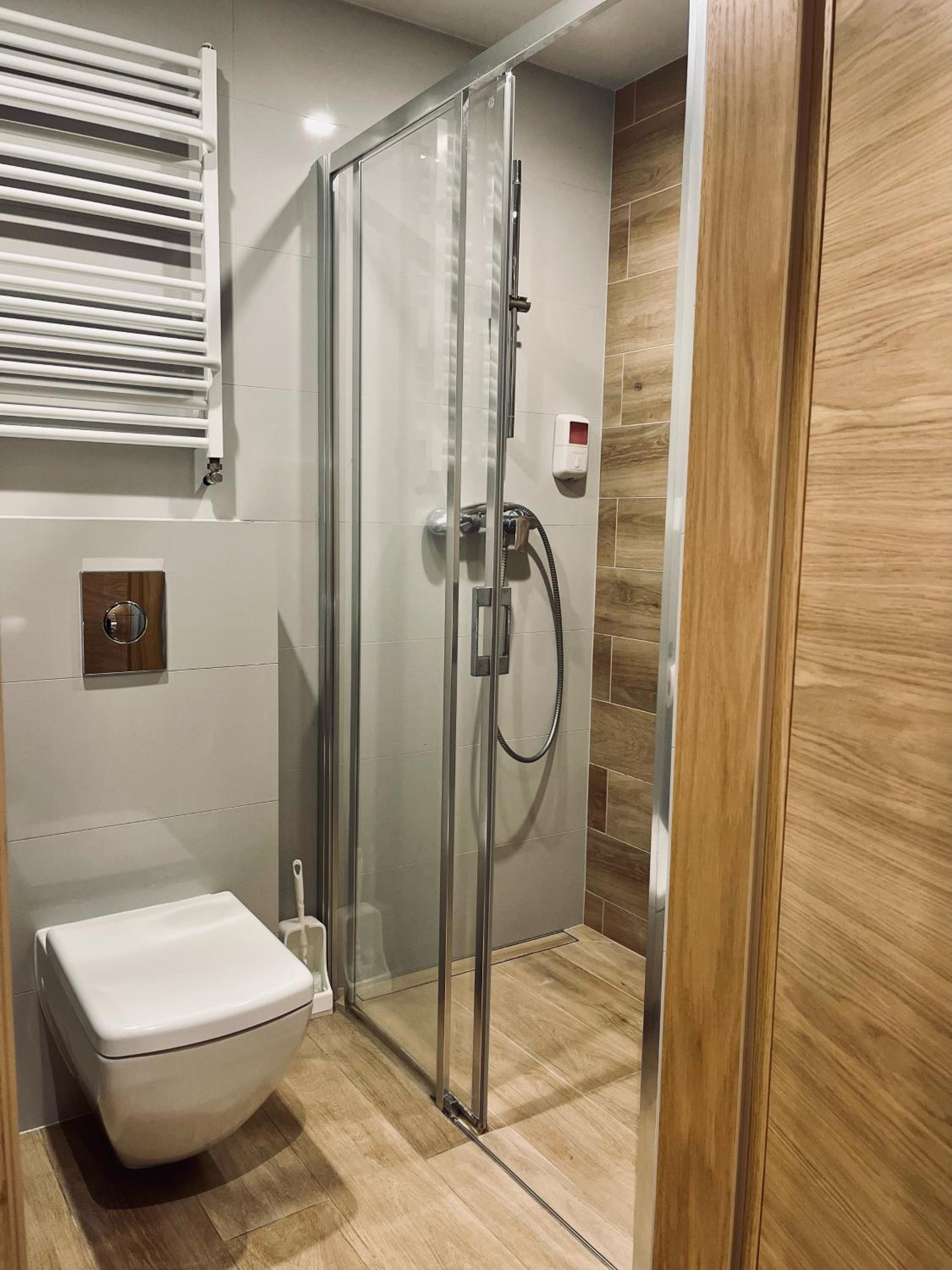 Small Single Room photo 2