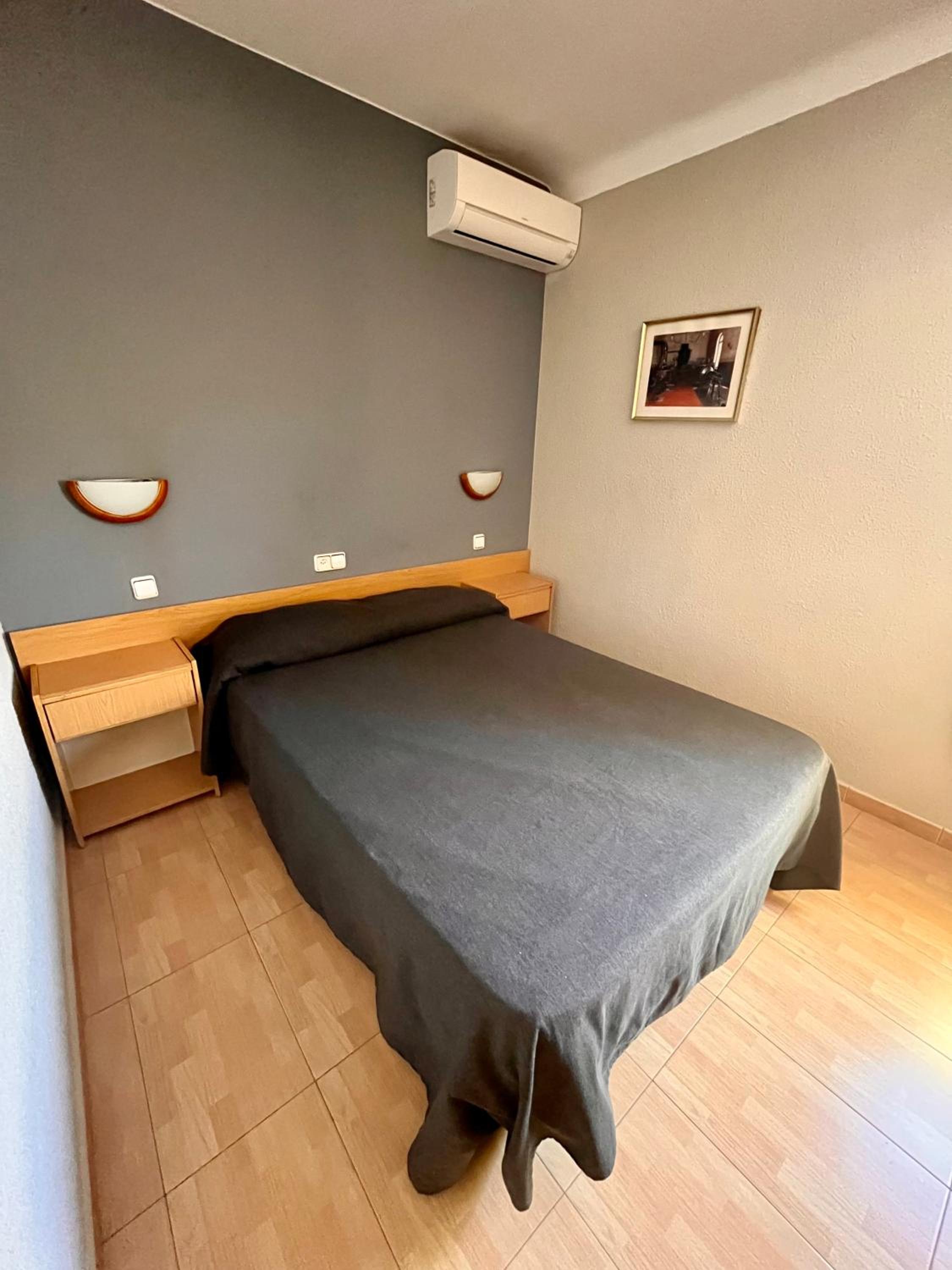 Double Room - Photo 6