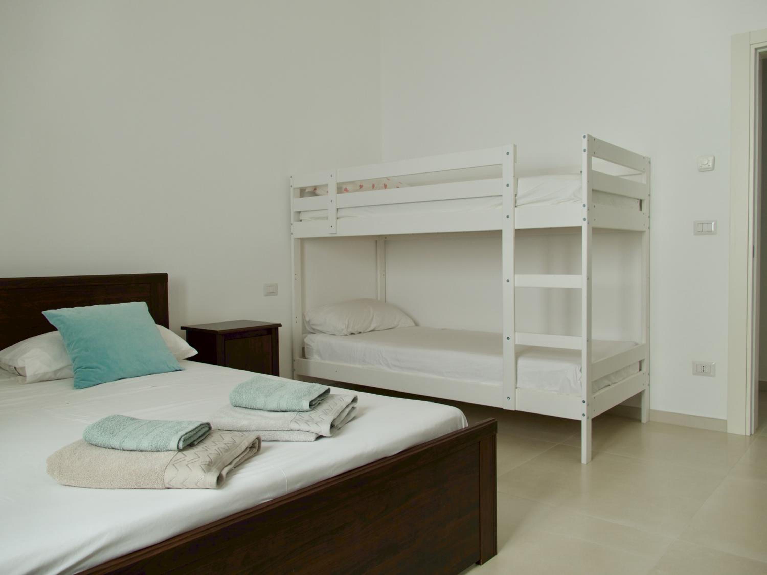 One-Bedroom House photo 1