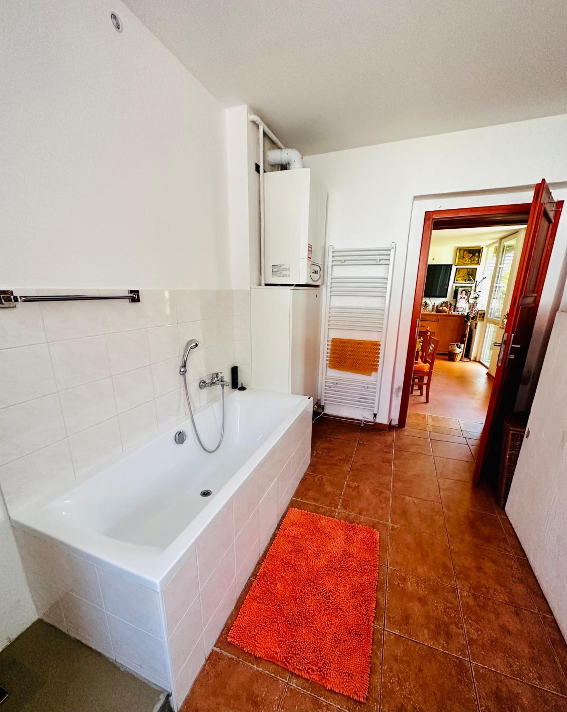 Quadruple Room with Shared Bathroom photo 3