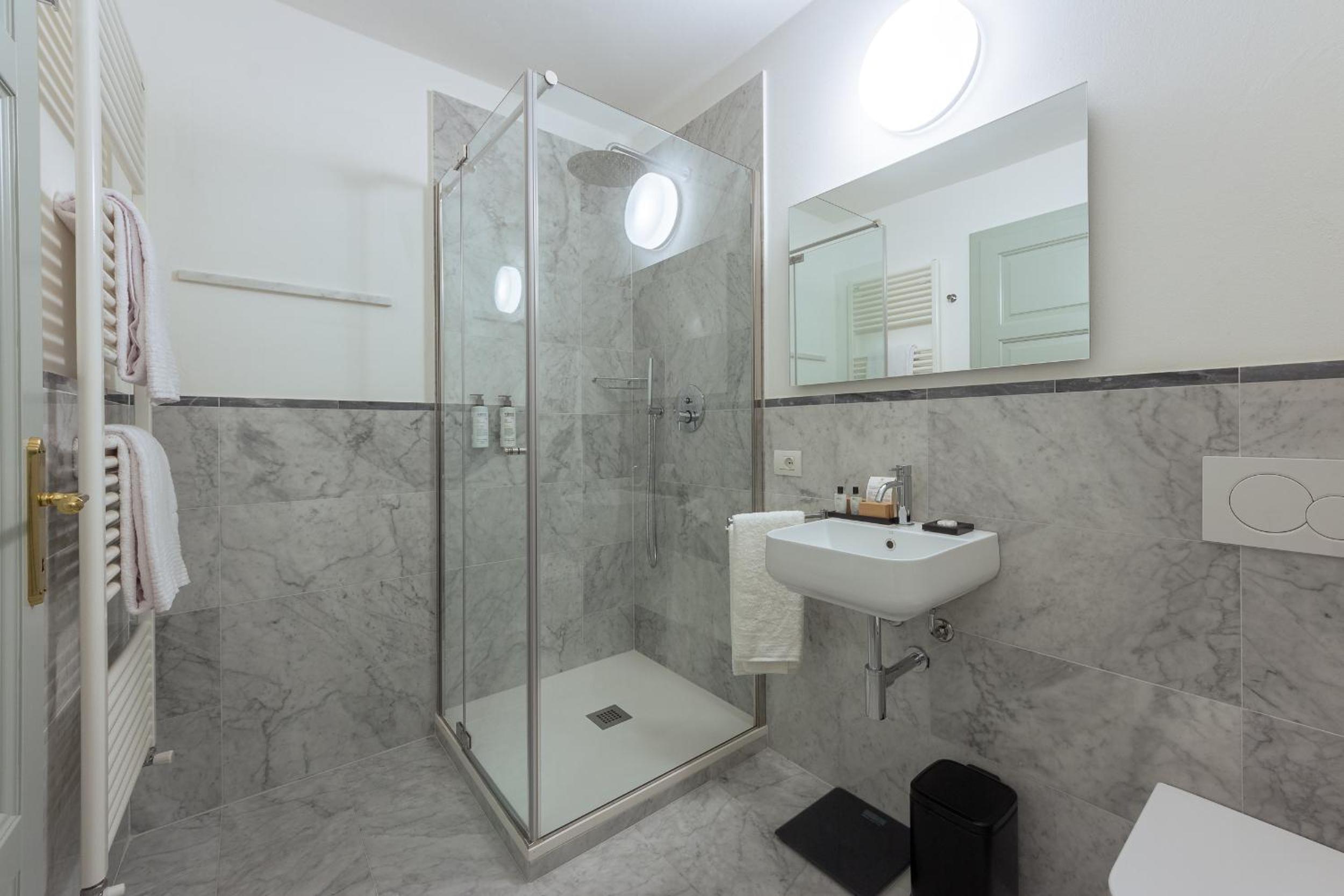 One-Bedroom Split Level Residence Jacinthe - Photo 13