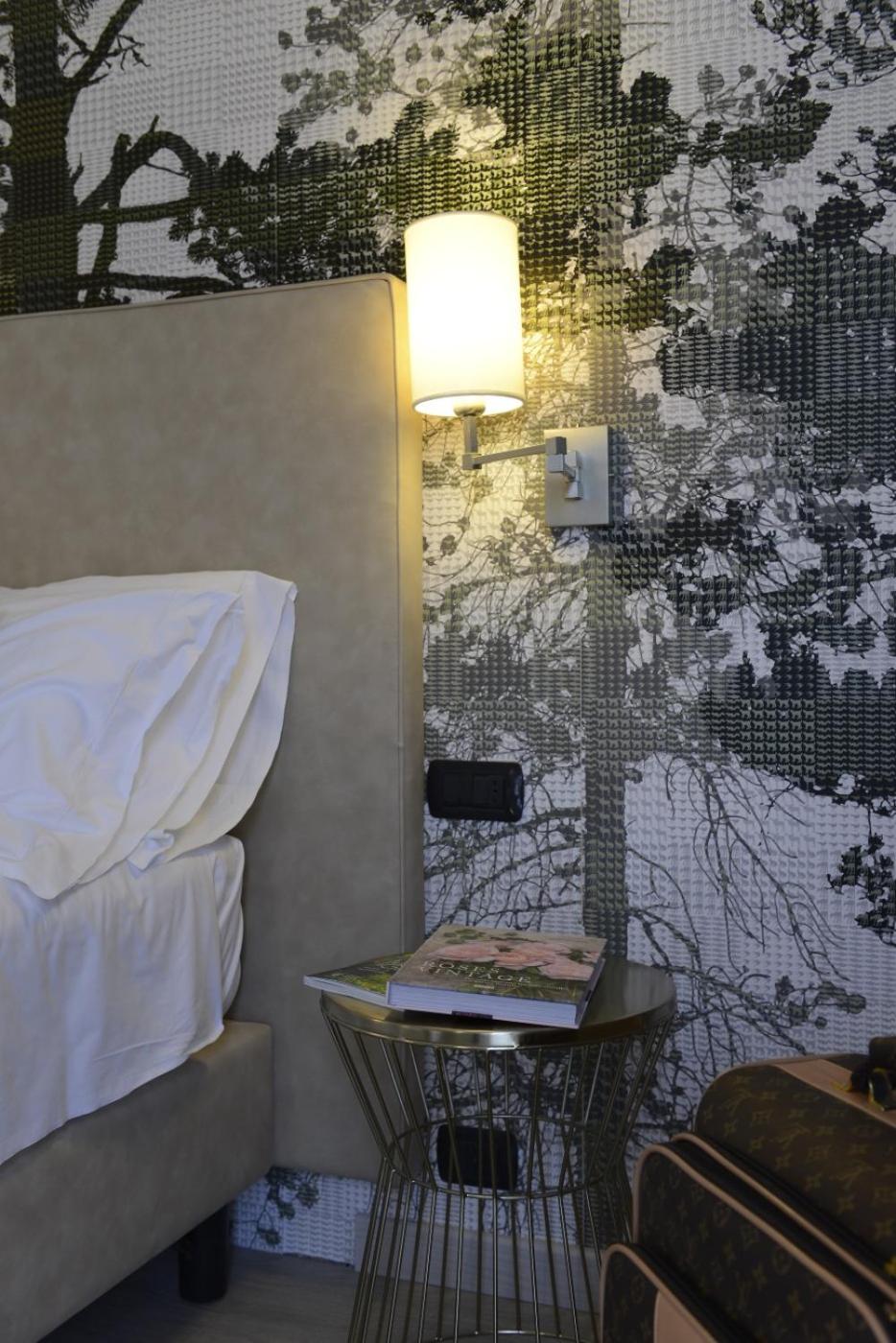 Deluxe Double or Twin Room with Balcony - Photo 3
