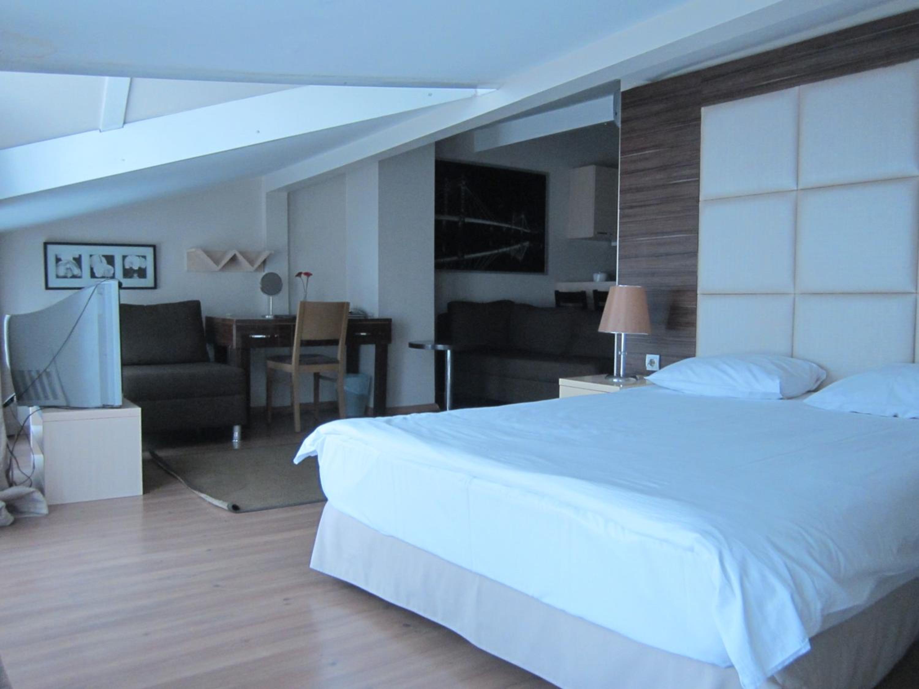 Suite with City View photo 1