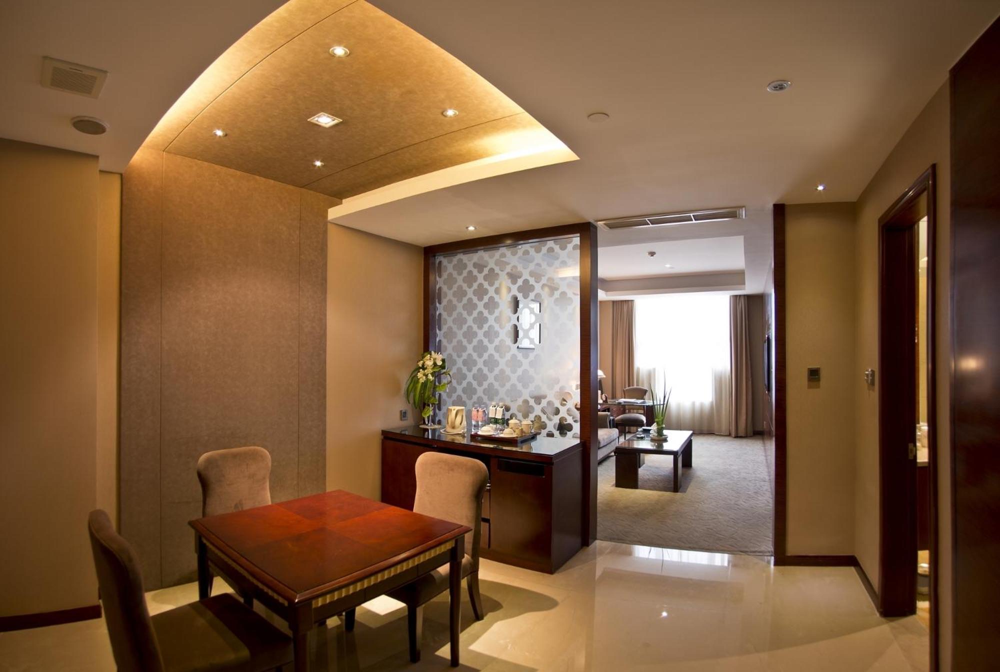 Deluxe Suite photo 3