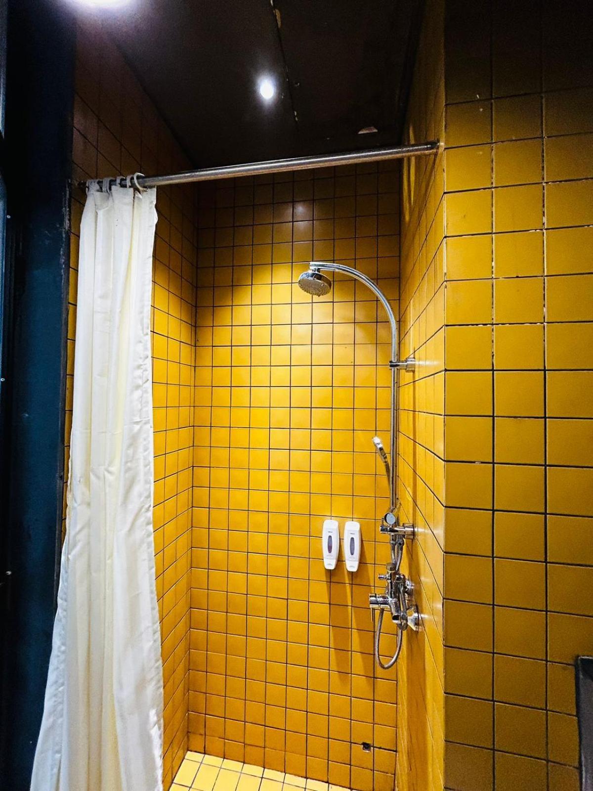 Deluxe Queen Room - Photo 3