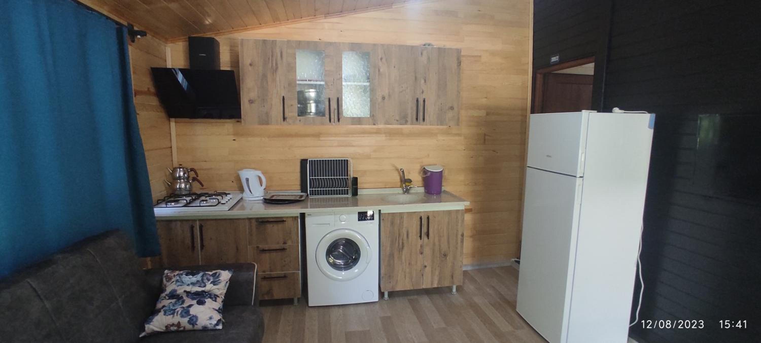 Three-Bedroom Bungalow photo 2