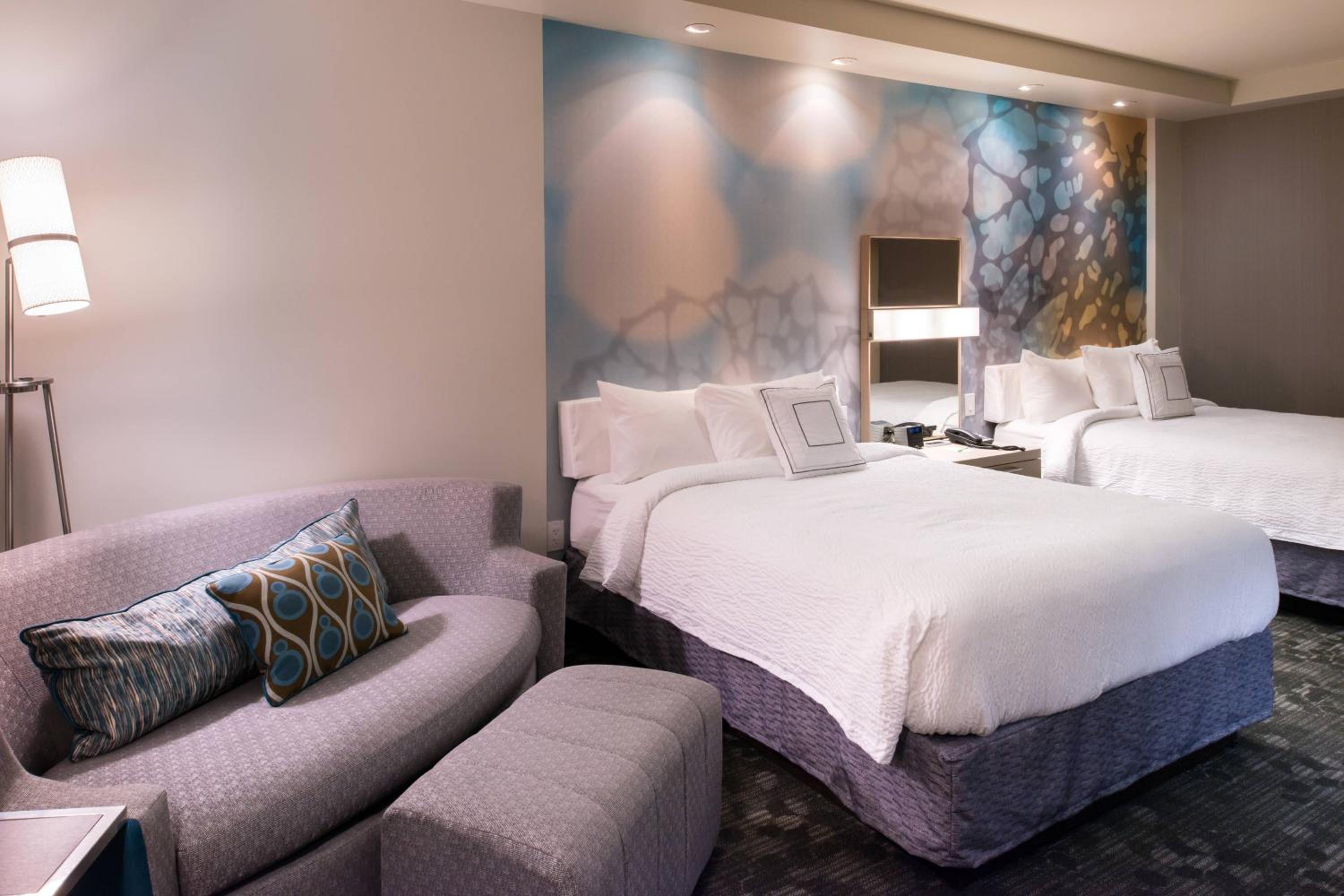 Queen Room with Two Queen Beds and Sofa Bed photo 1