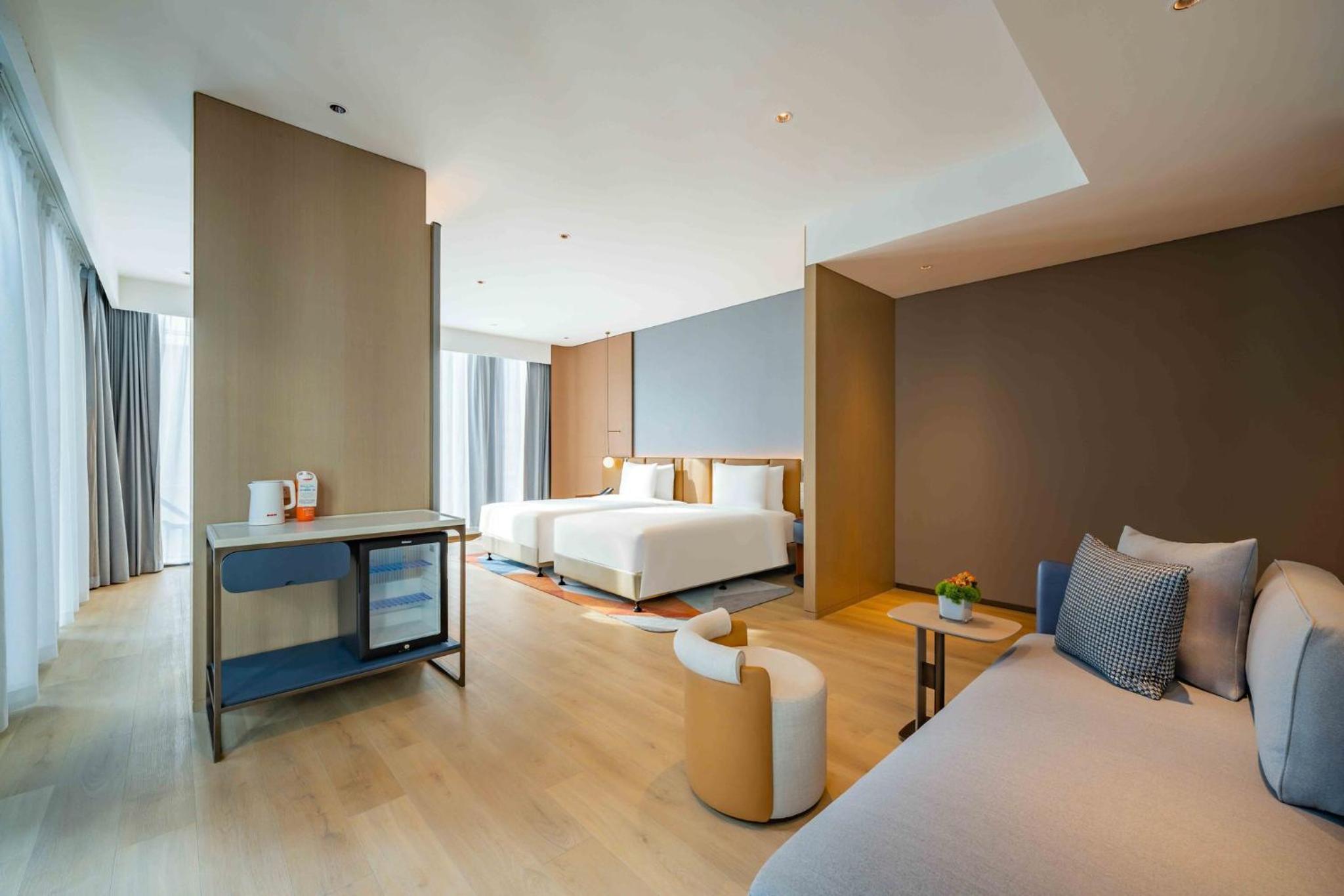 Twin Suite With Living Area thumbnail 5