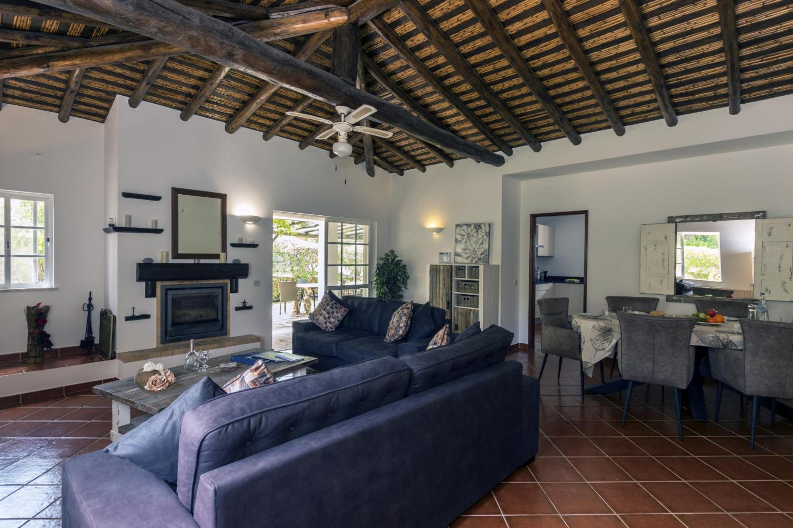 Detached Three-Bedroom Villa with Air-Conditioning and Private Pool