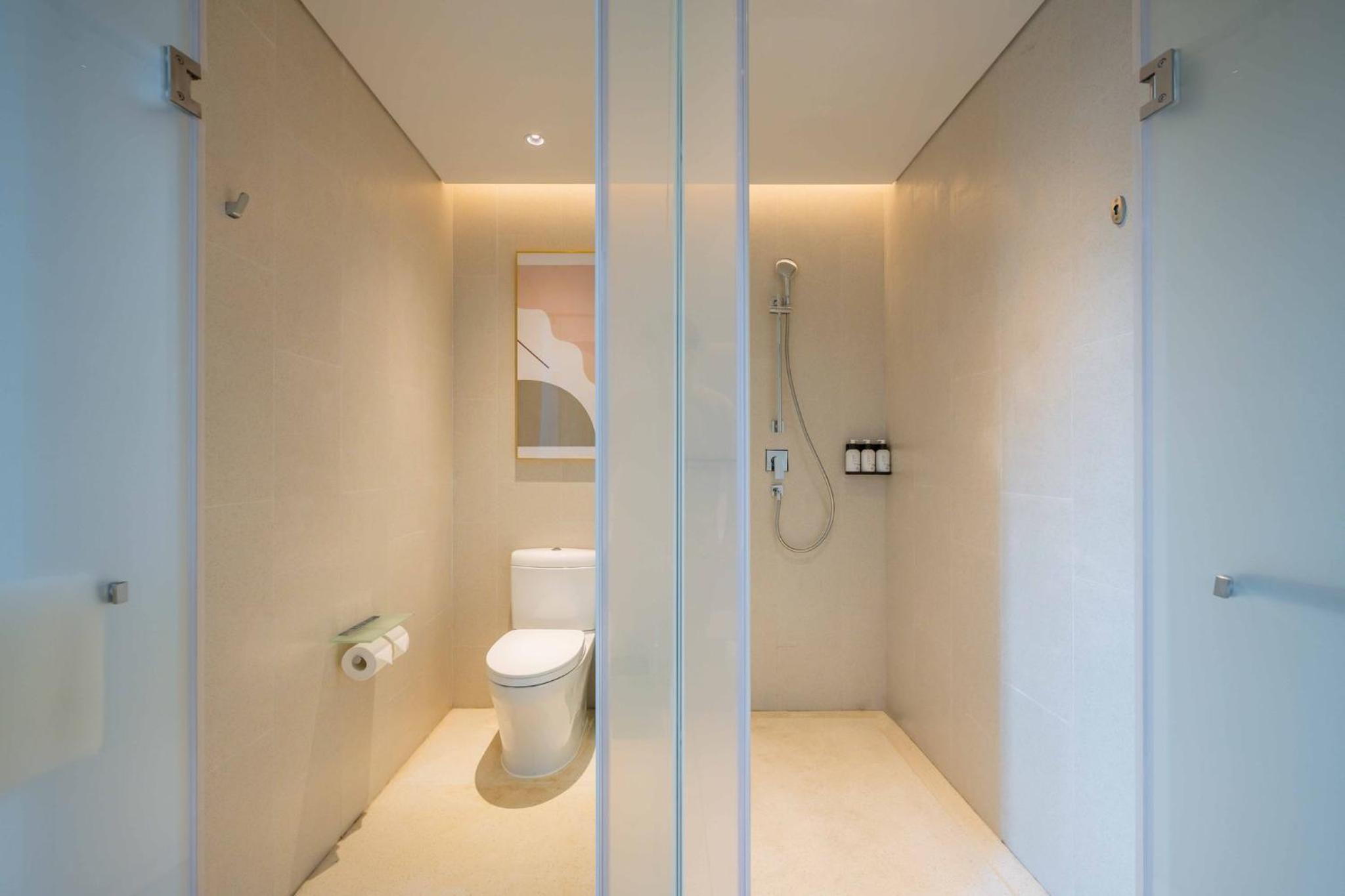 Twin Suite With Living Area thumbnail 6